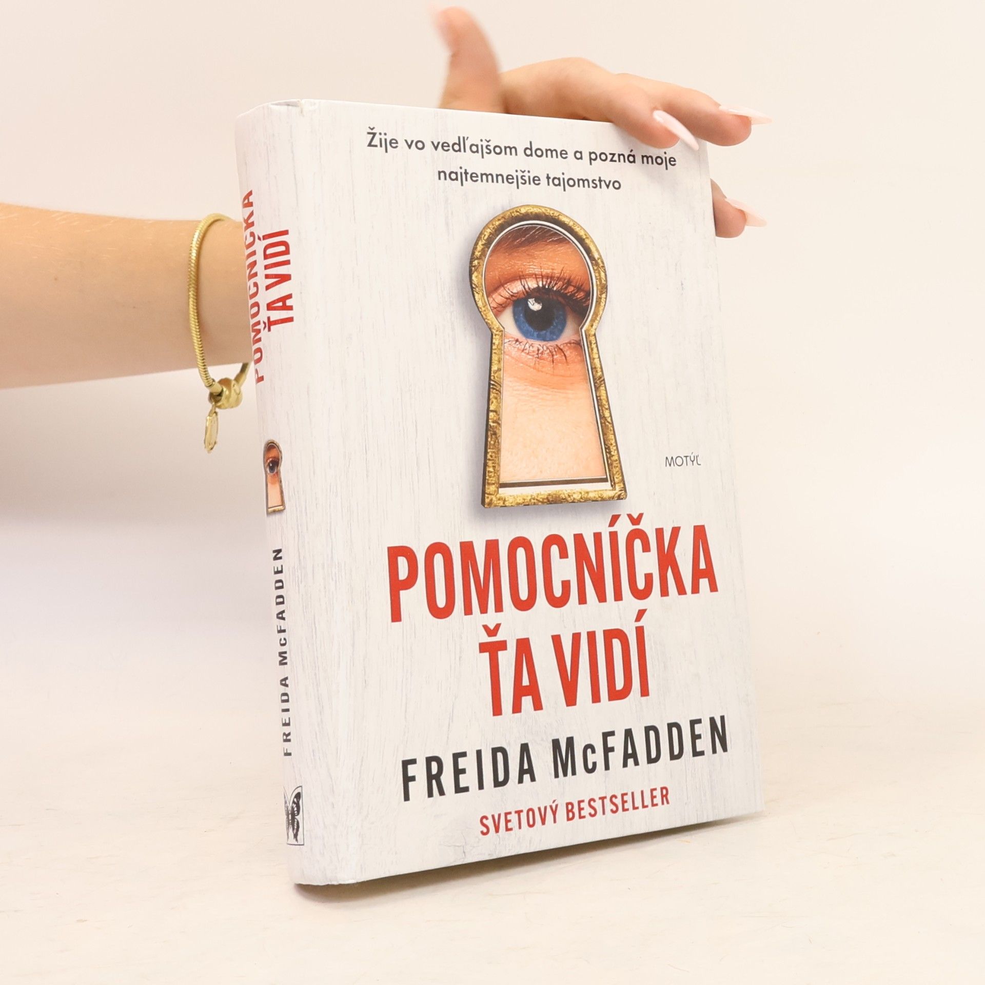 Freida McFadden Pomocníčka ťa vidí