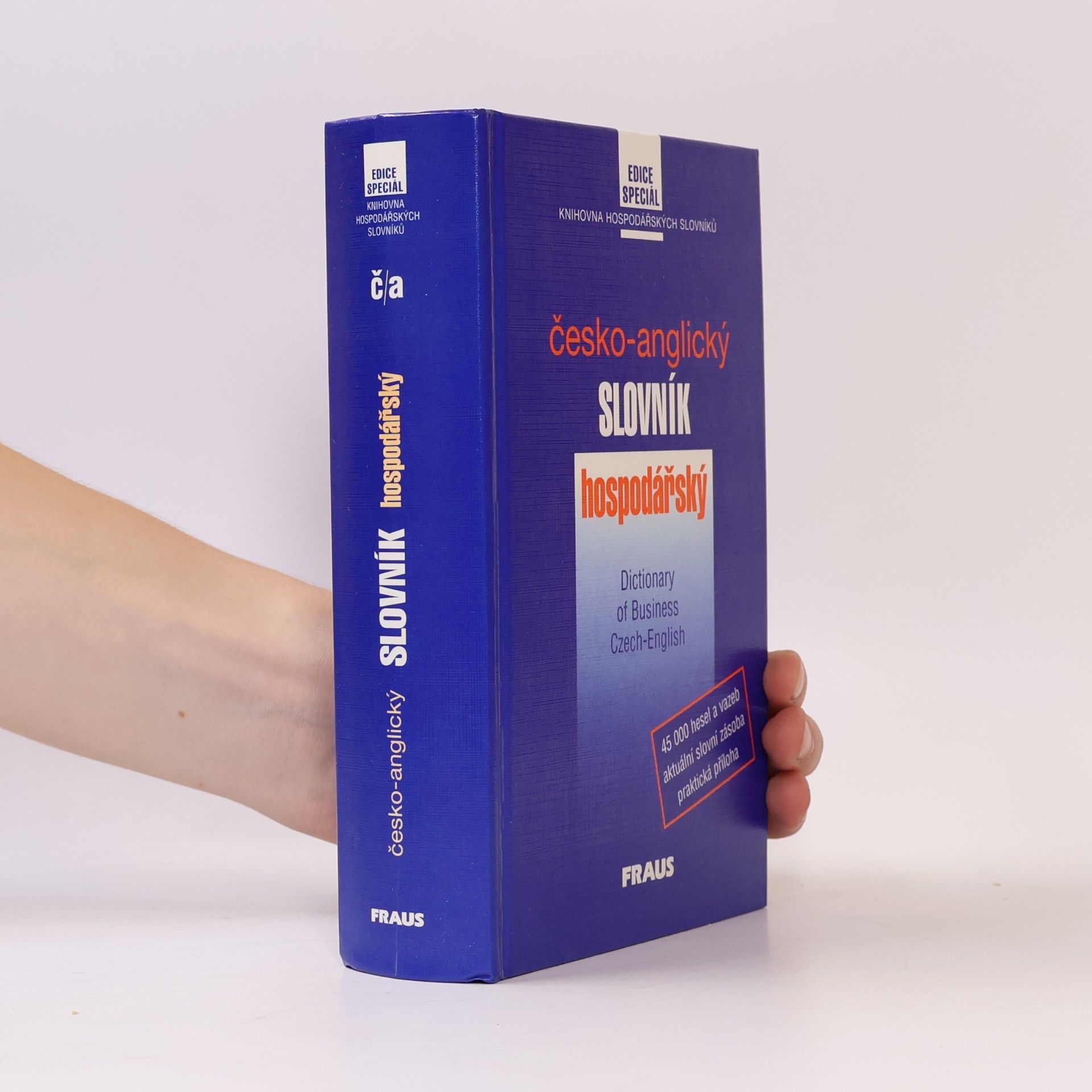 Česko-anglický hospodářský slovník. Czech-English dictionary of business