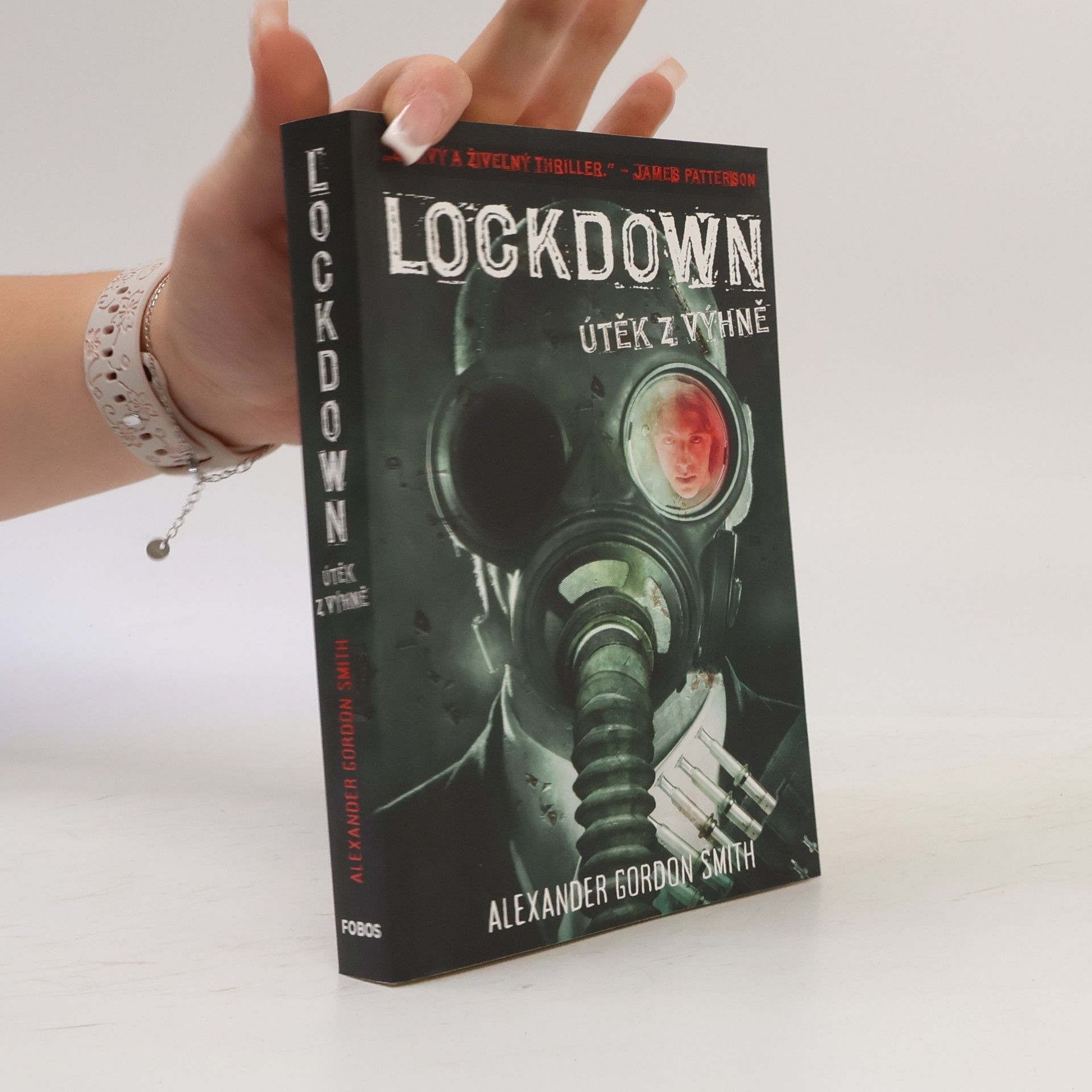 Alexander Gordon Smith Lockdown