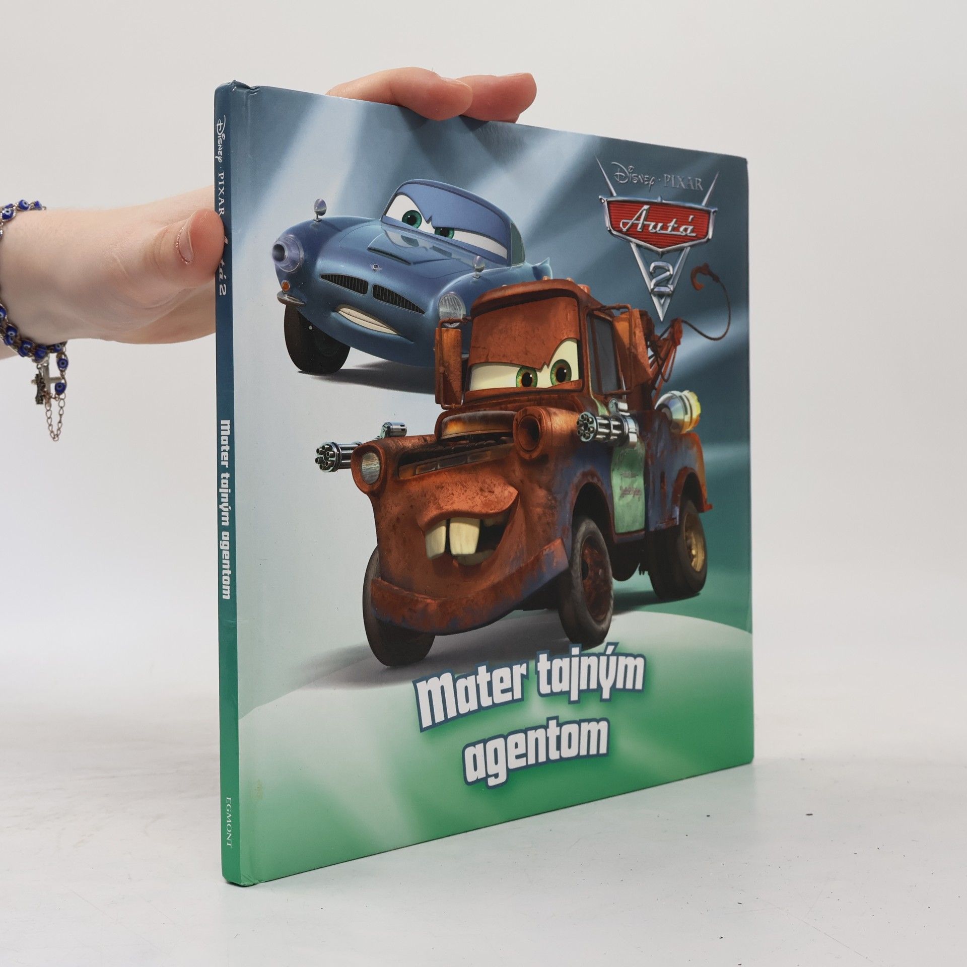 Caroline Egan Mater tajným agentom