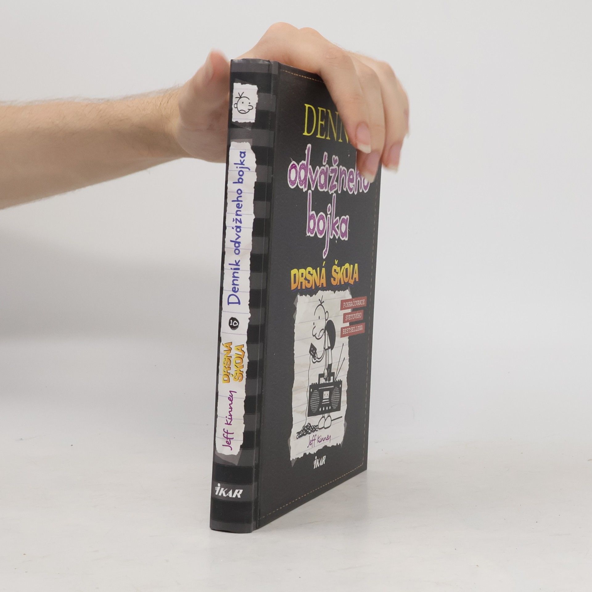 Jeff Kinney Denník odvážneho bojka 10. Drsná škola