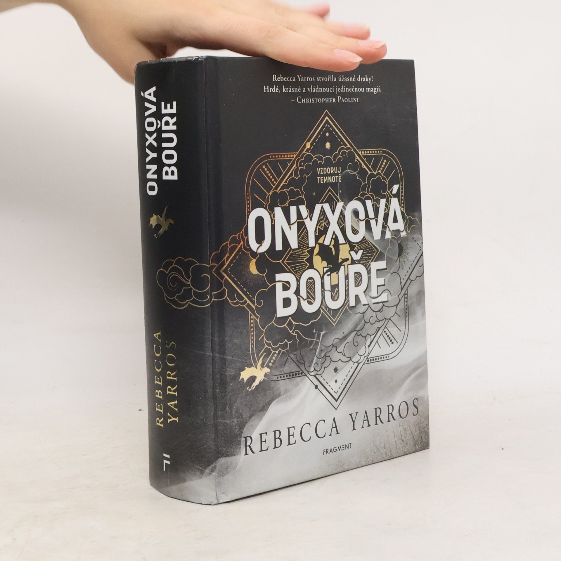 Rebecca Yarros Onyxová bouře