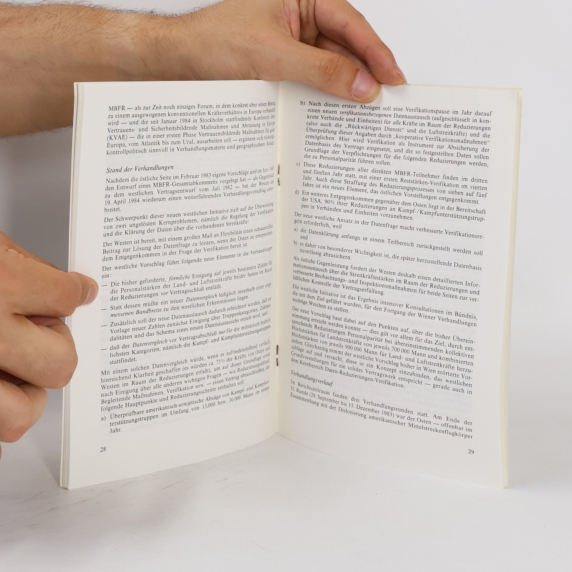 kolektiv Bericht zur Rüstungskontrolle und Abrüstung 1984