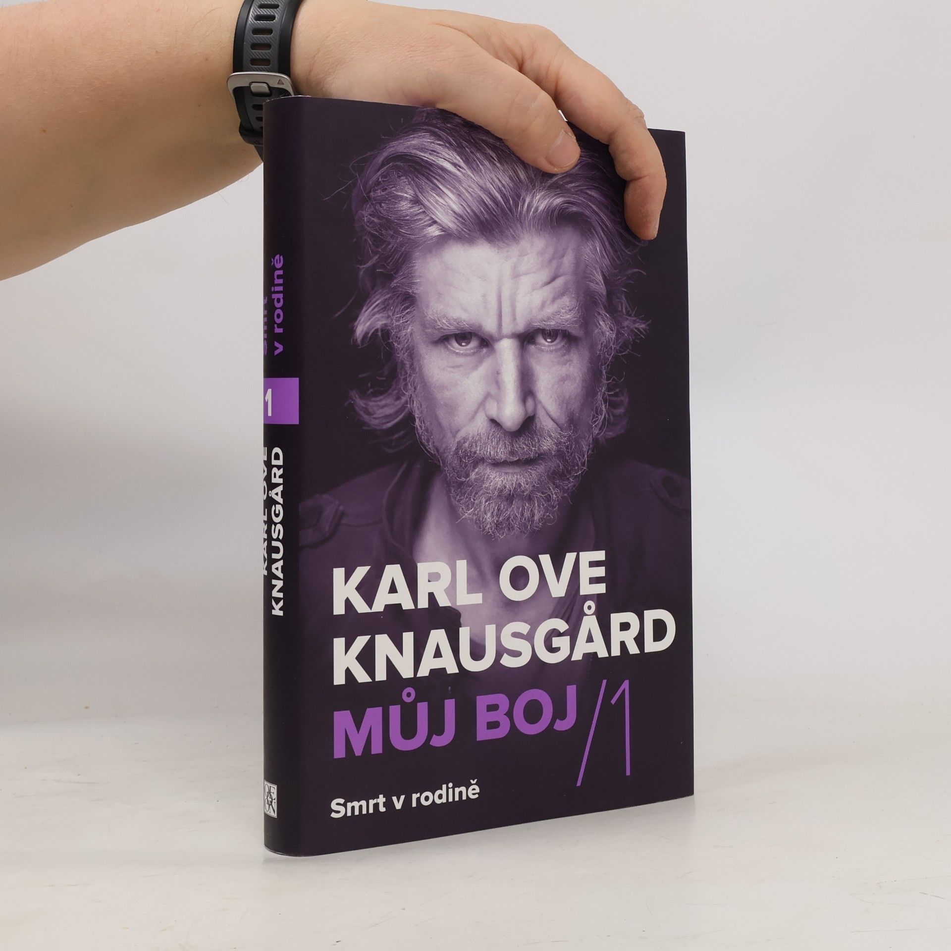 Karl Ove Knausgård Můj boj. 1, Smrt v rodině