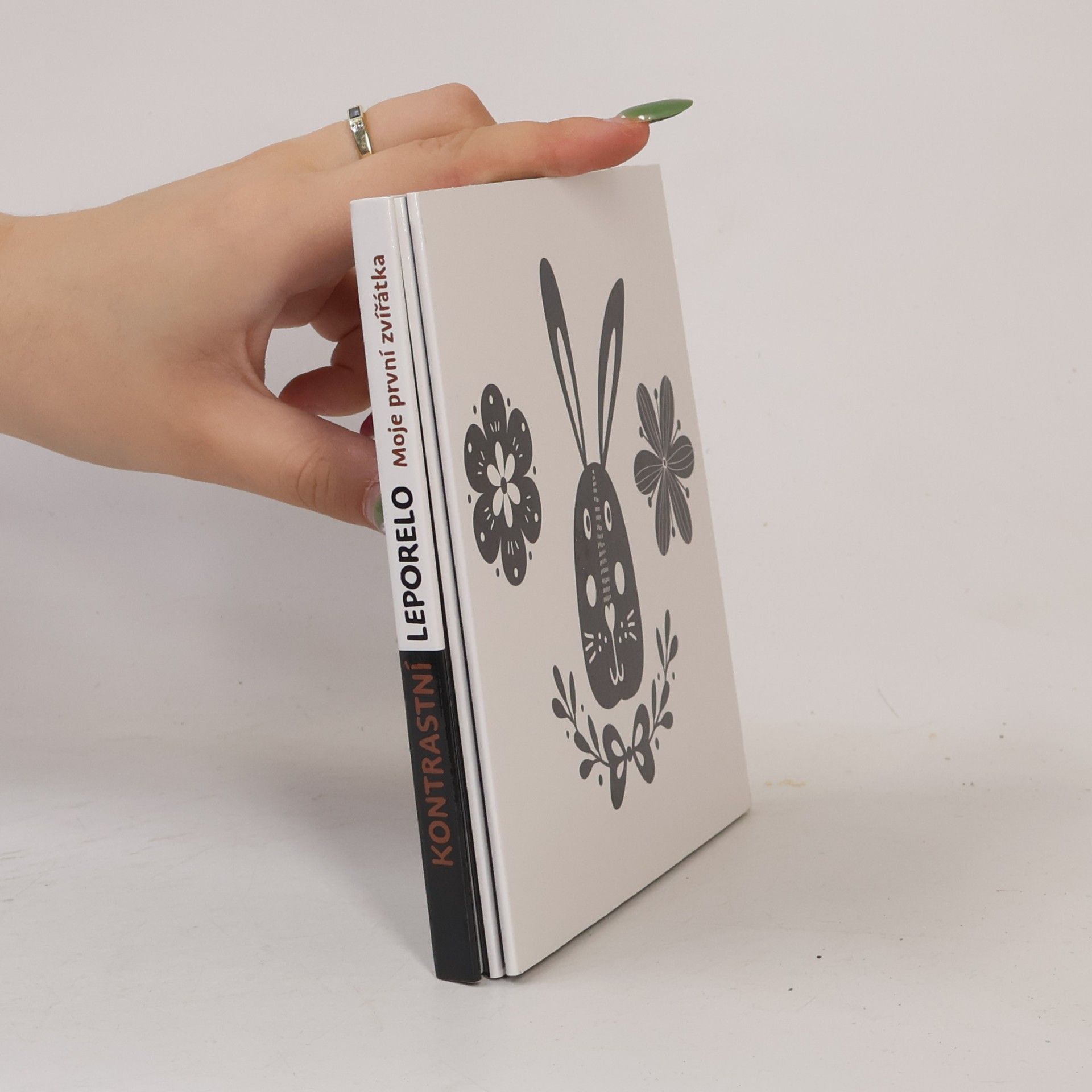 Various authors Kontrastní leporelo: Moje první zvířátka