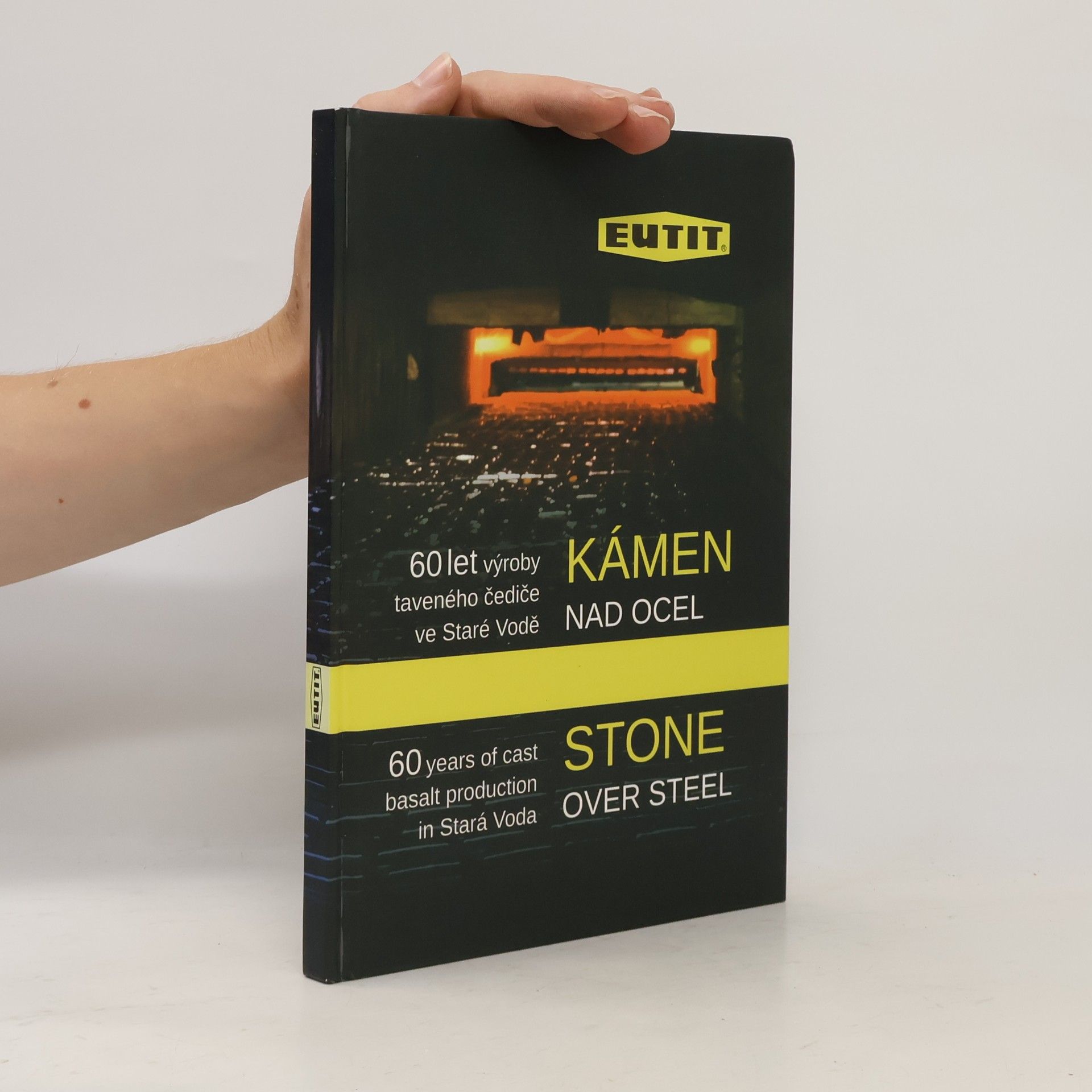 Collectif d'auteurs Kámen nad ocel. Stone over Steel