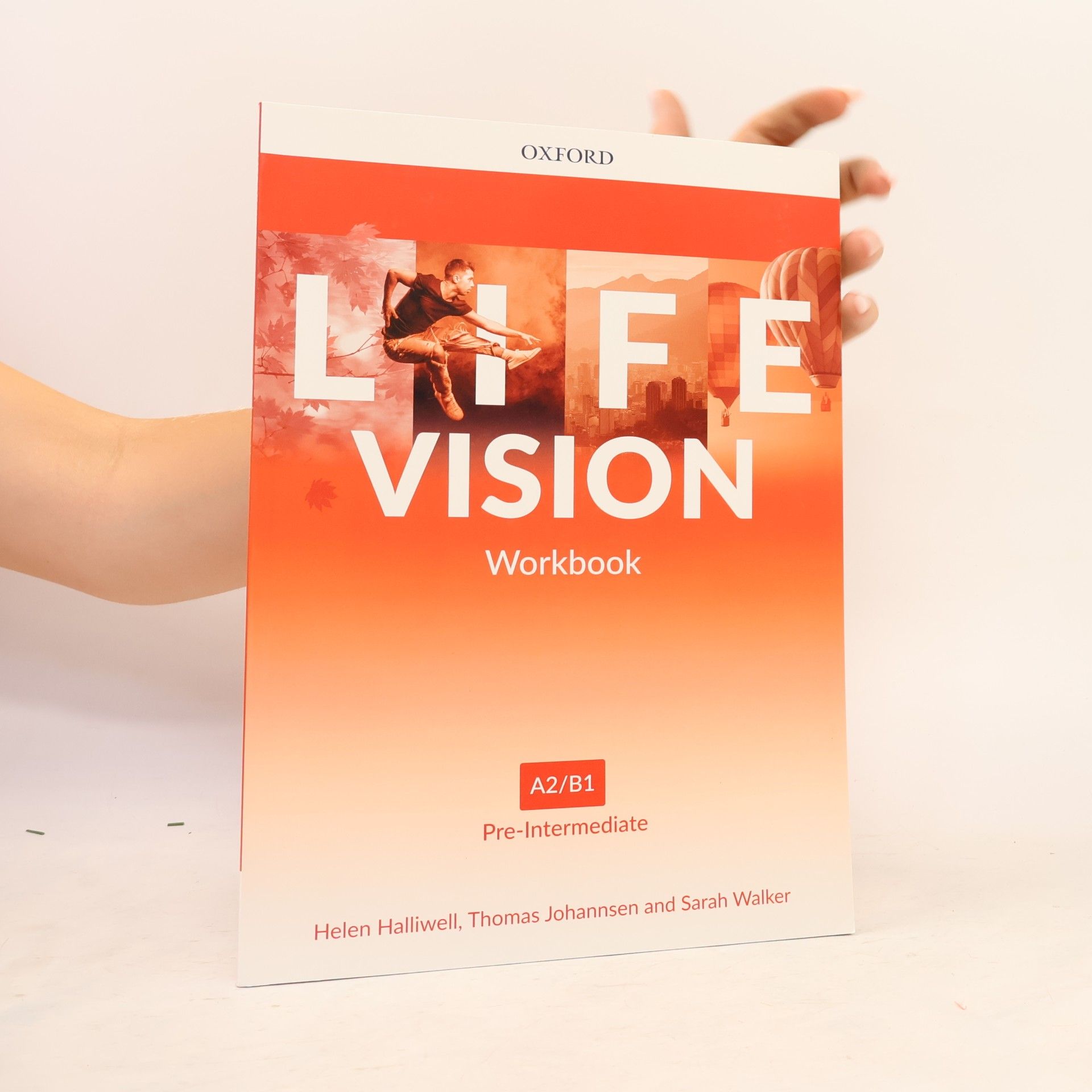 Sarah Walker Life Vision Pre-Intermediate Workbook (international edition)