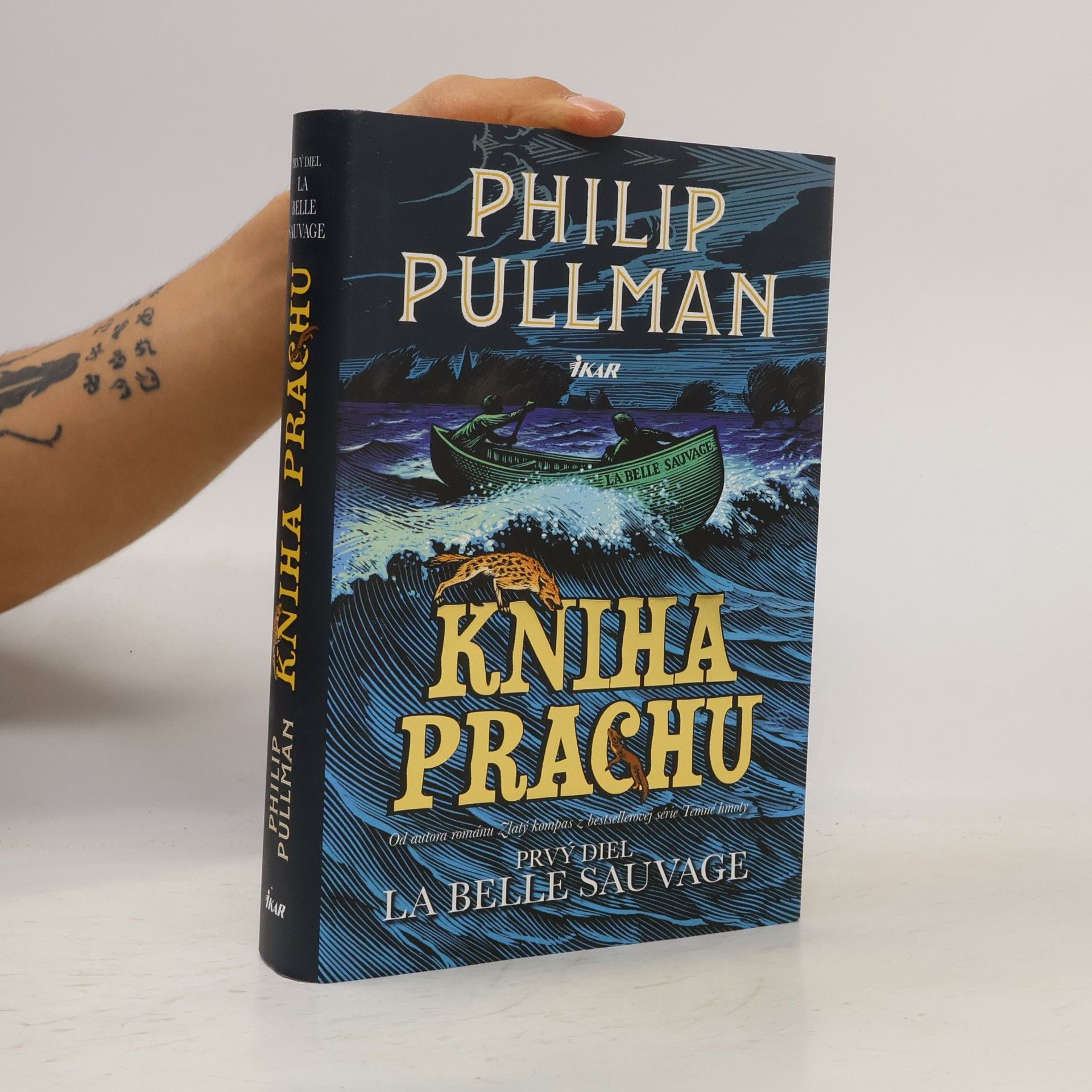 Philip Pullman Kniha Prachu 1: La Belle Sauvage