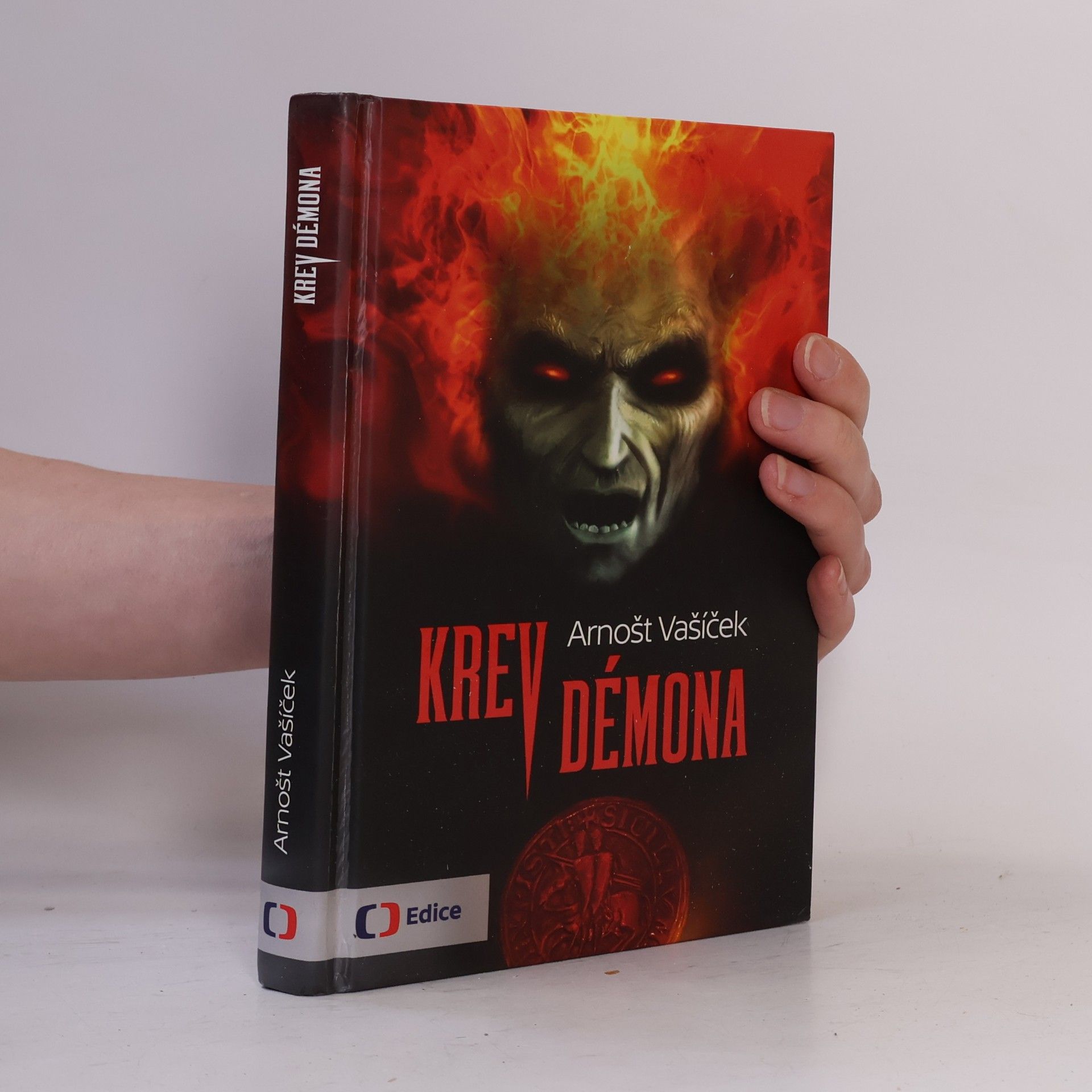 Arnošt Vašíček Krev démona - Thriller s děsivým historickým tajemstvím
