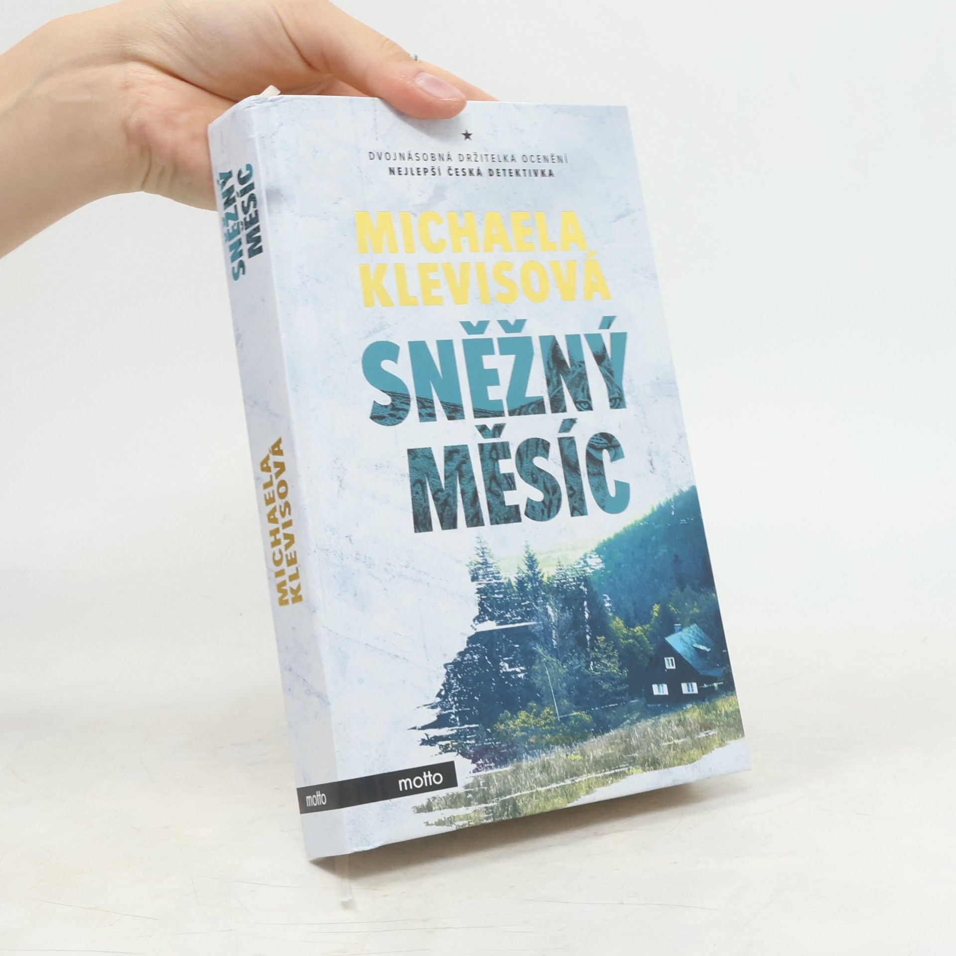 Michaela Klevisová Sněžný měsíc