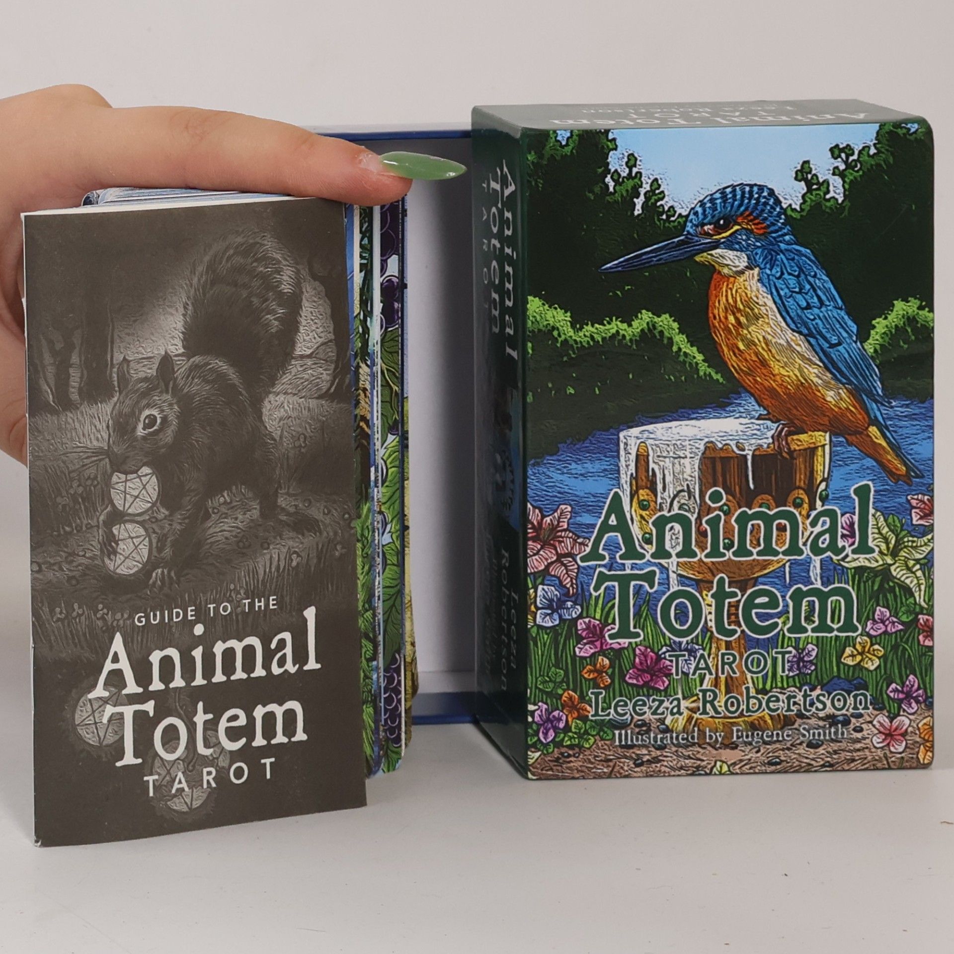 Leeza Robertson Animal Totem Tarot