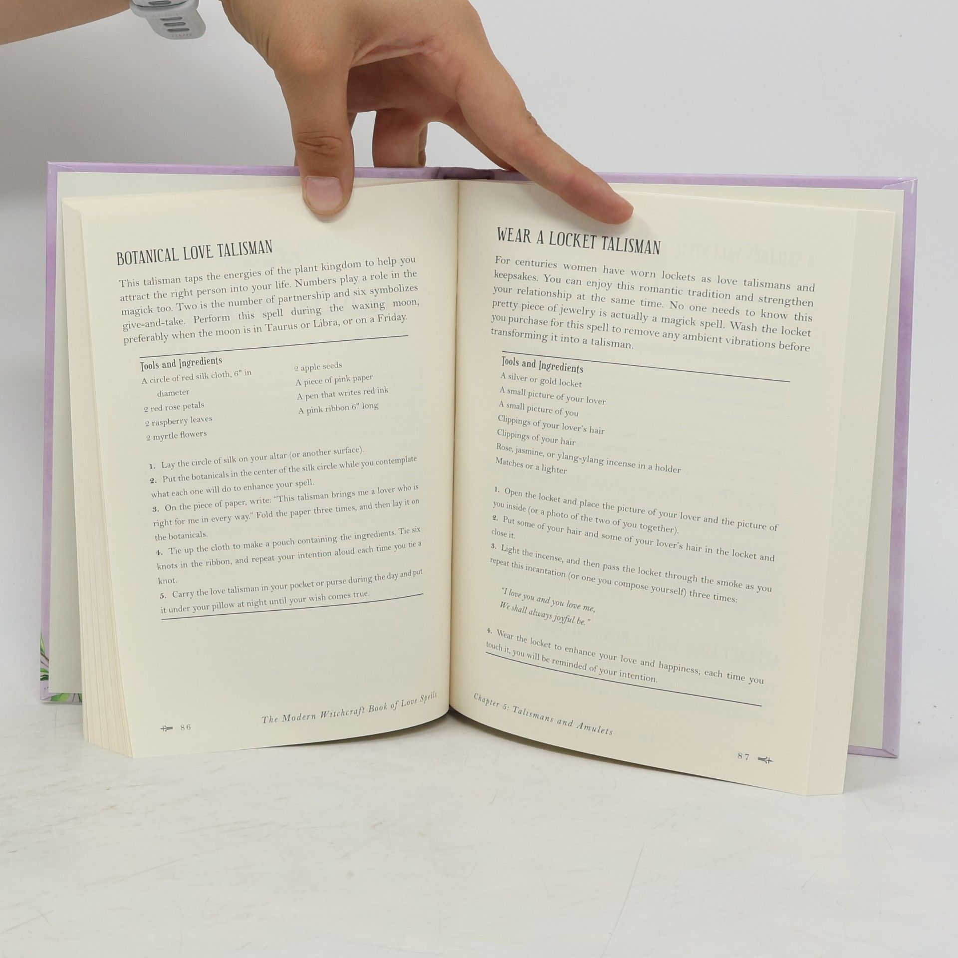 Skye Alexander The Modern Witchcraft Book of Love Spells