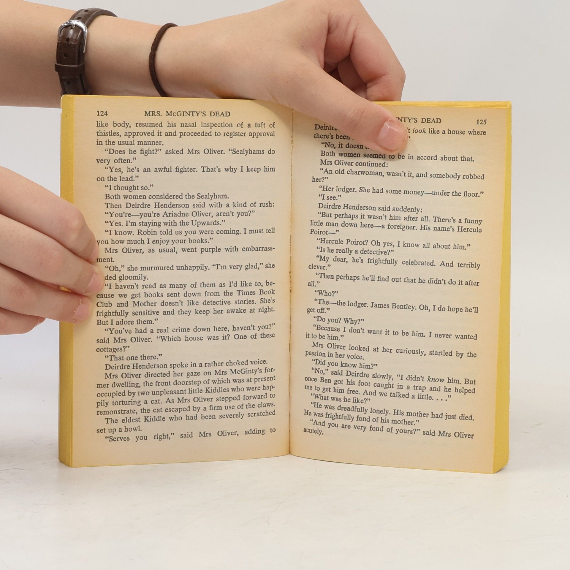 Agatha Christie A Hercule Poirot Murder Mystery: Mrs. McGinty's Dead