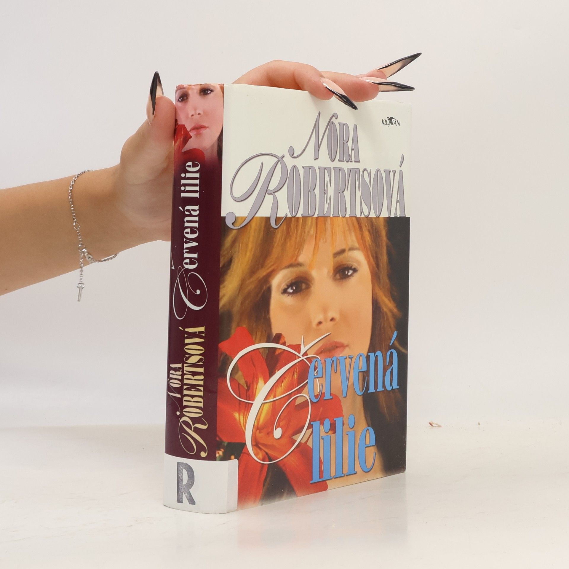 Nora Roberts Červená lilie