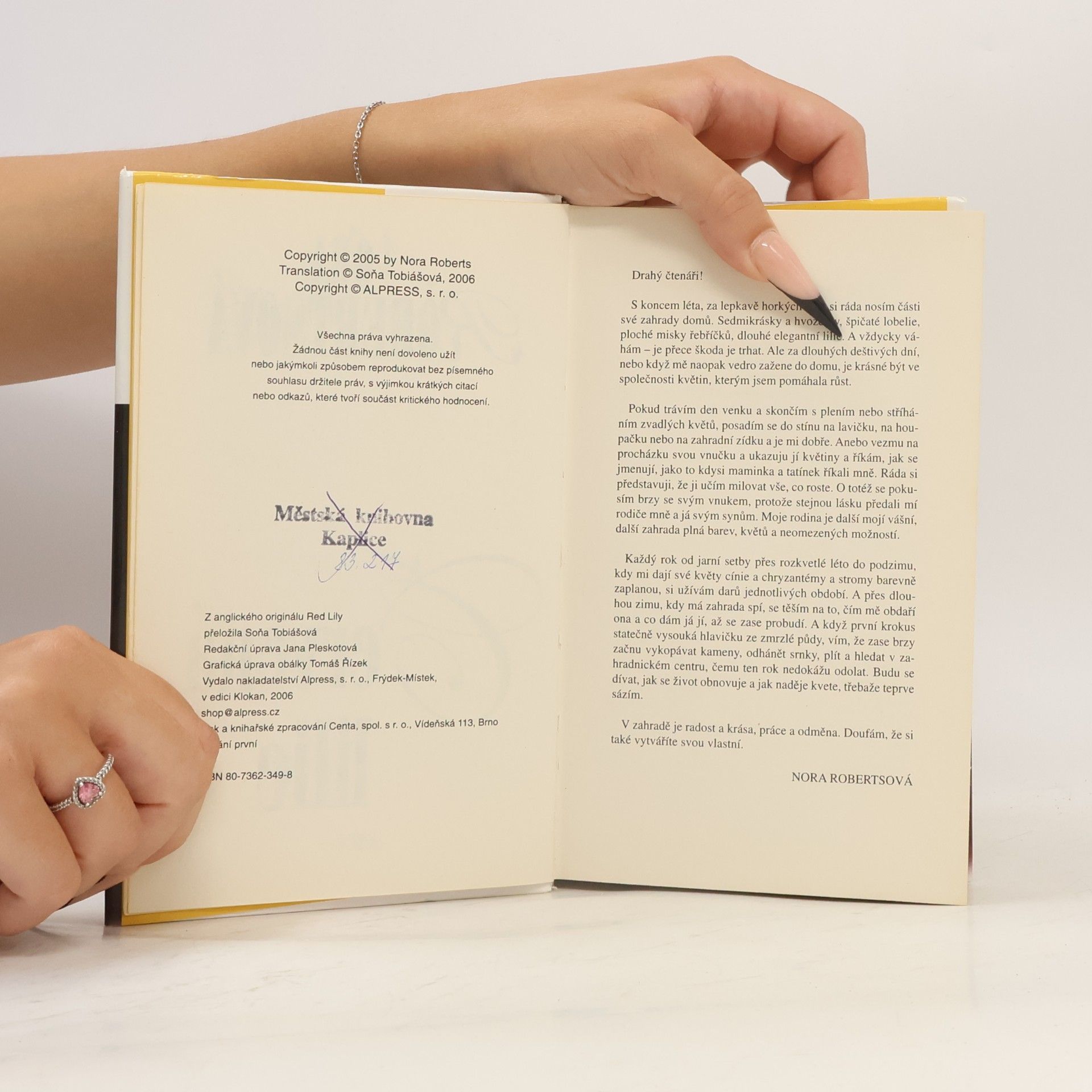 Nora Roberts Červená lilie