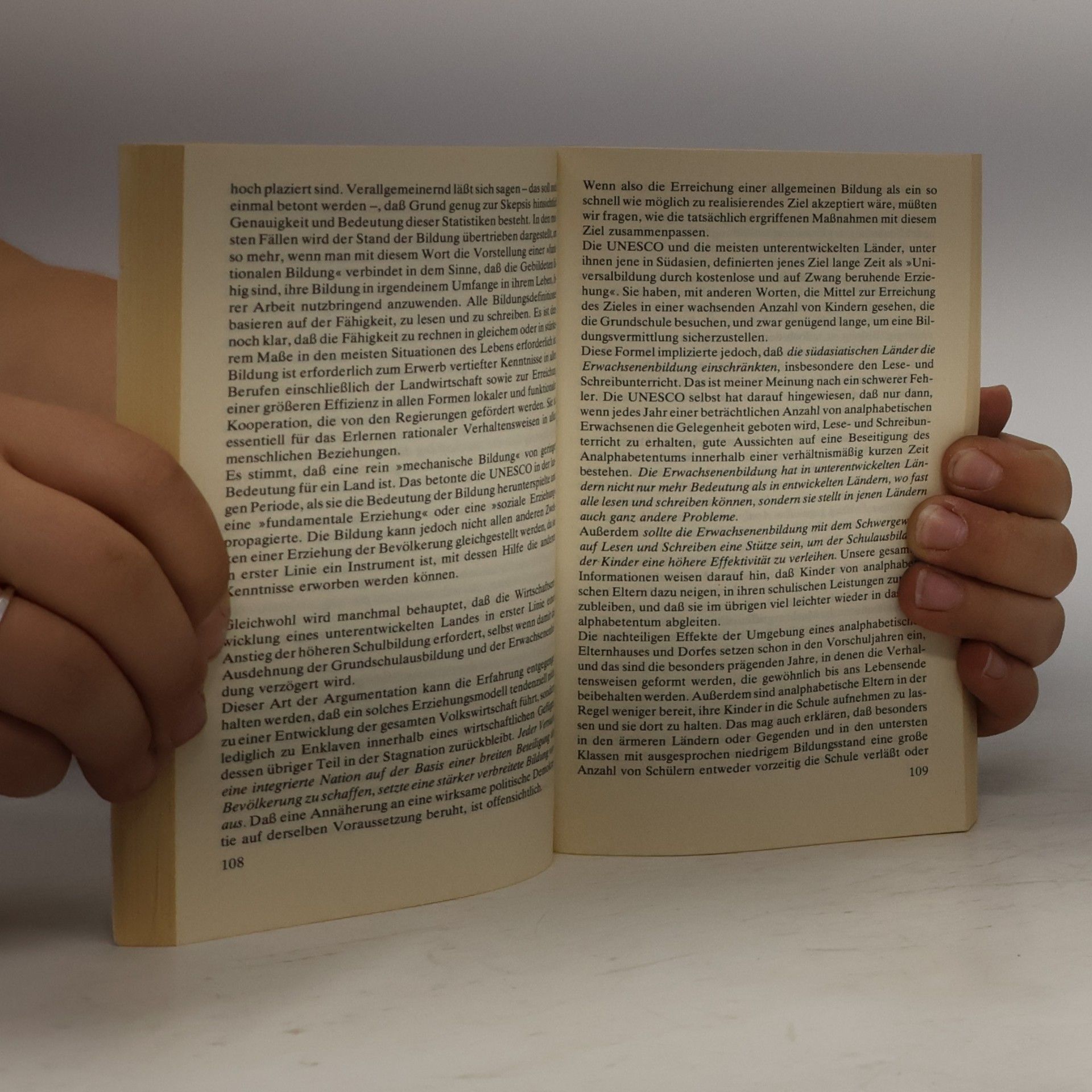 Gunnar Myrdal Politisches Manifest über die Armut in der Welt