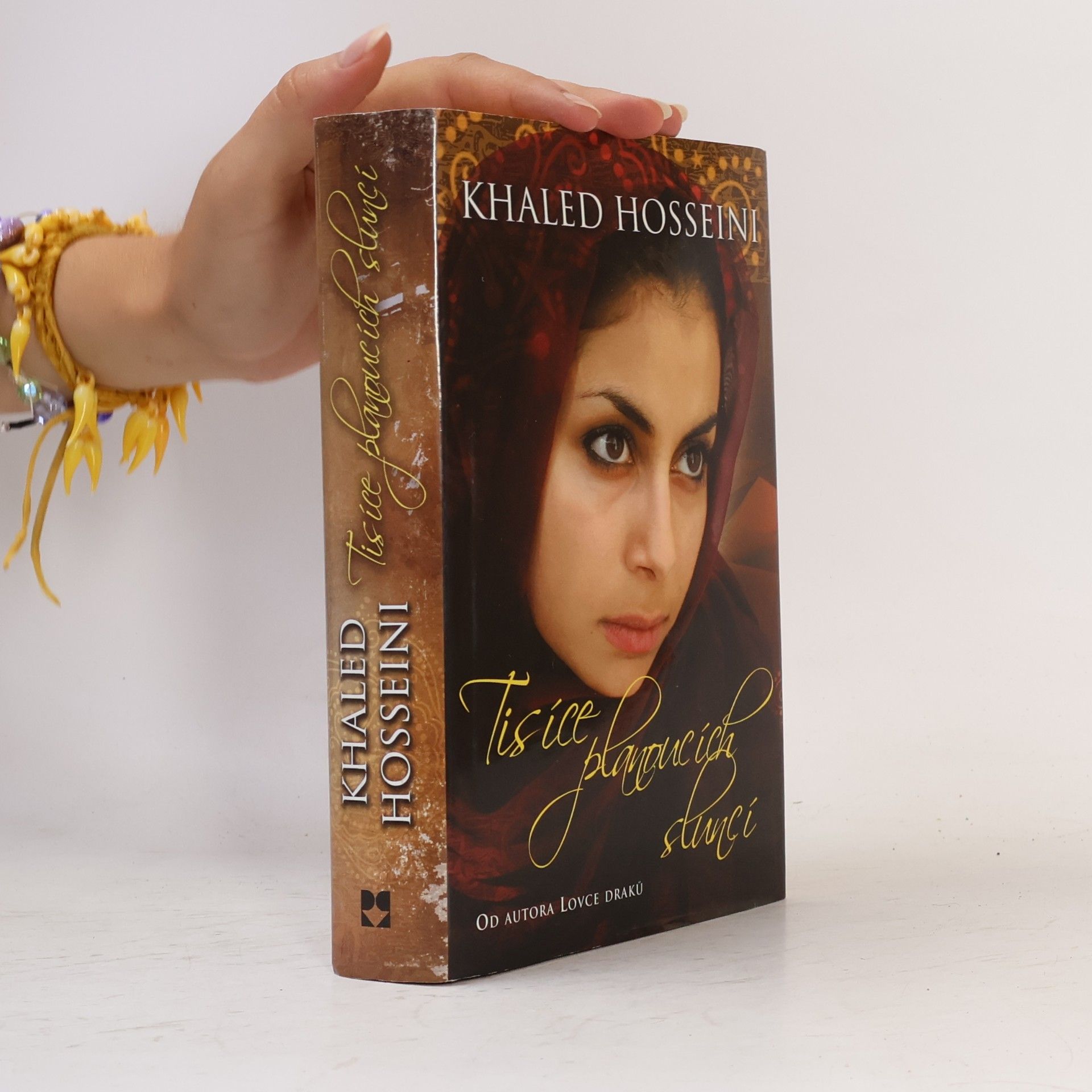 Khaled Hosseini Tisíce planoucích sluncí