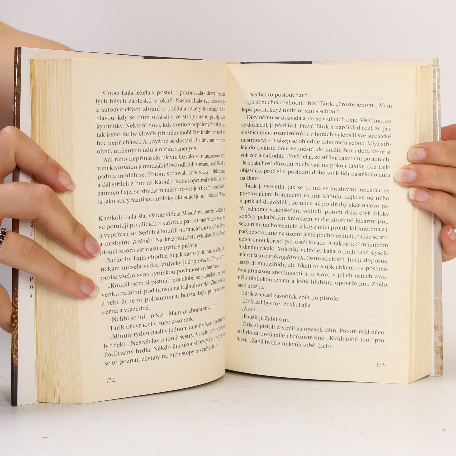 Khaled Hosseini Tisíce planoucích sluncí