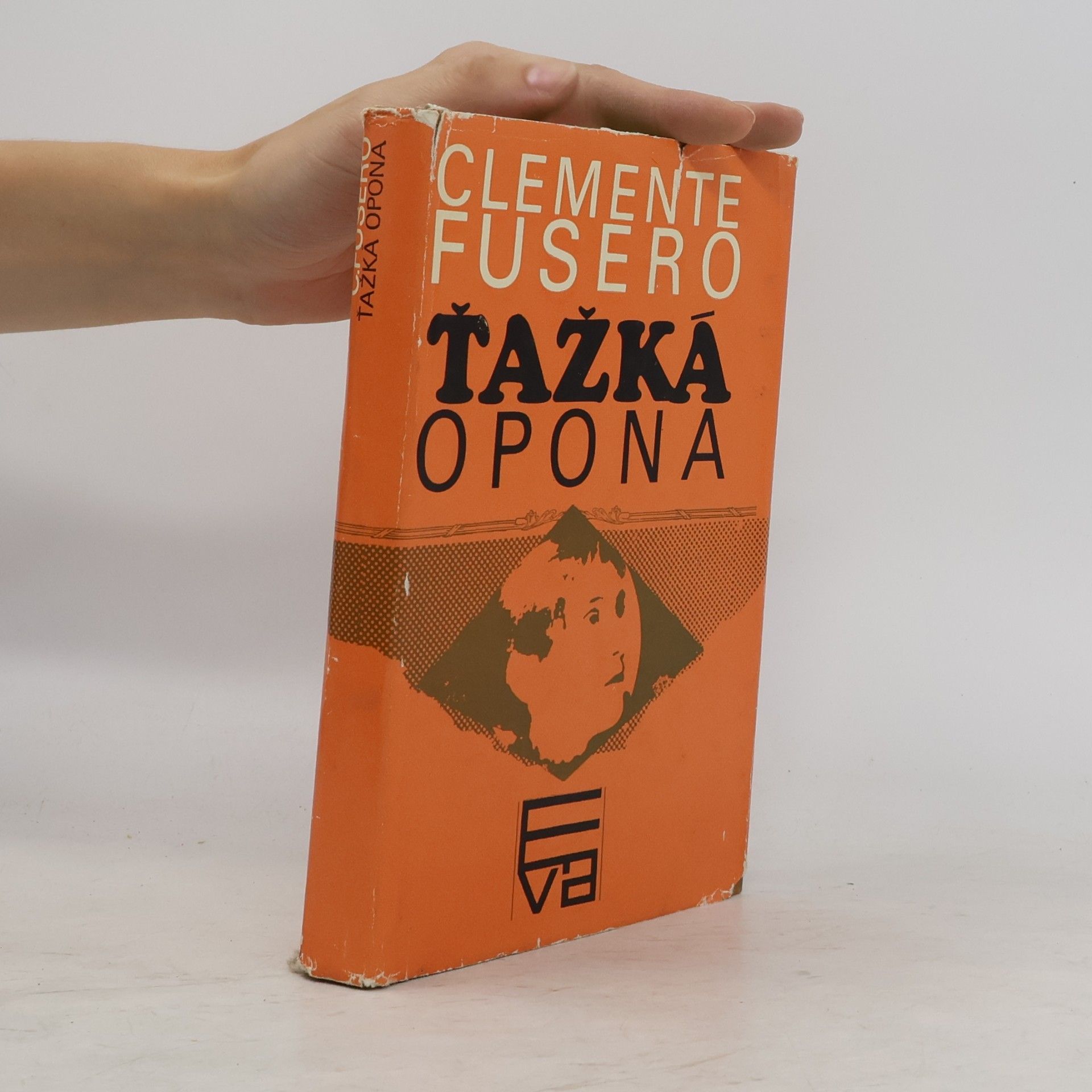 Fusero Clemente Ťažká opona