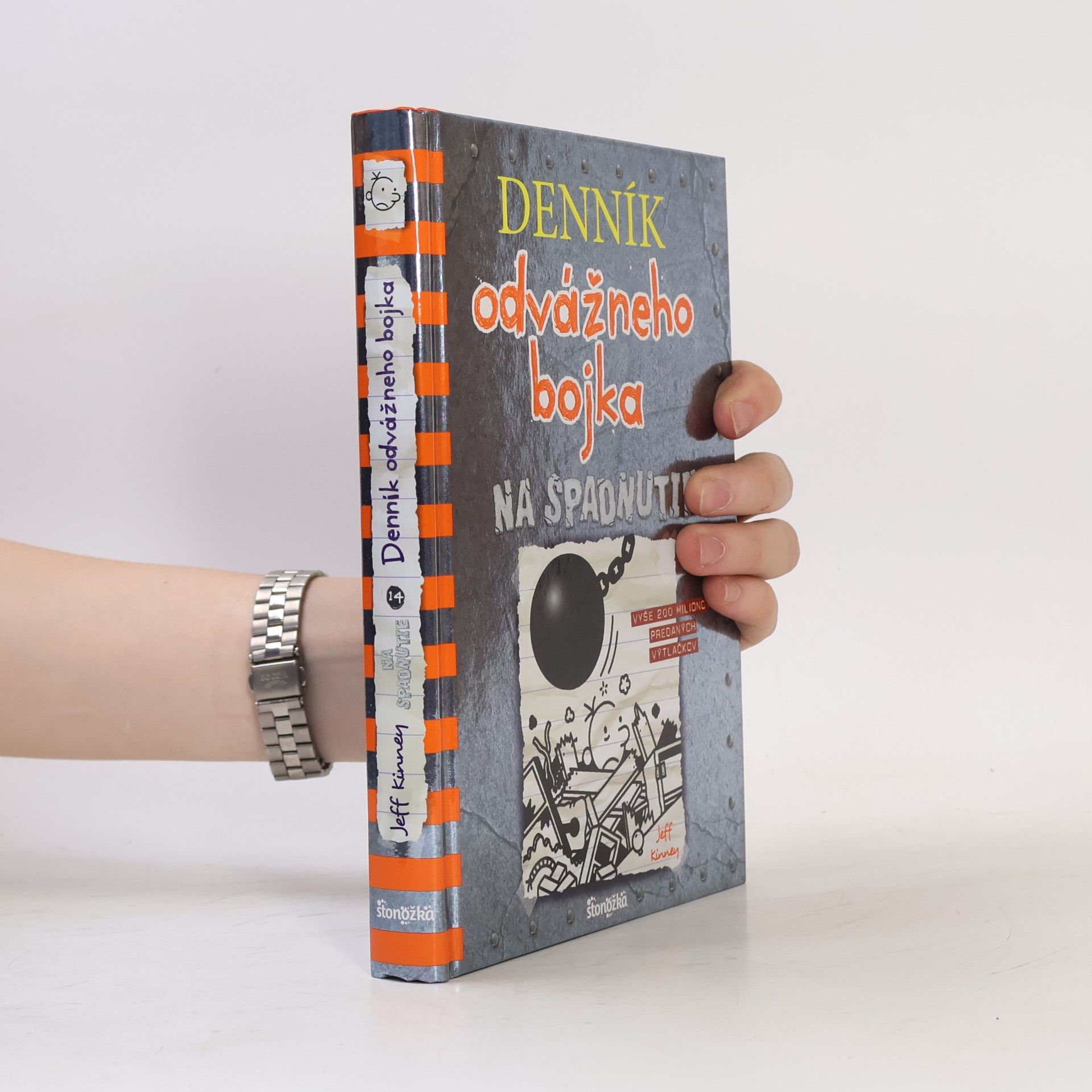 Jeff Kinney Denník odvážneho bojka 14. Na spadnutie