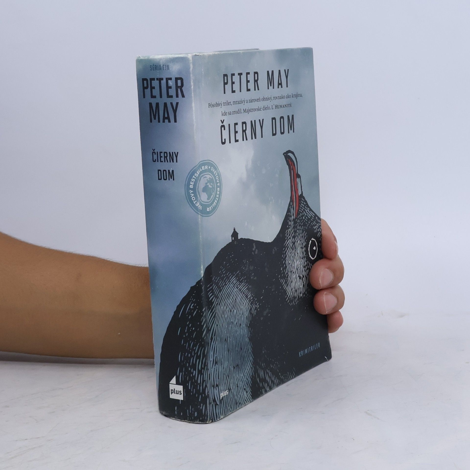 Peter May Čierny dom