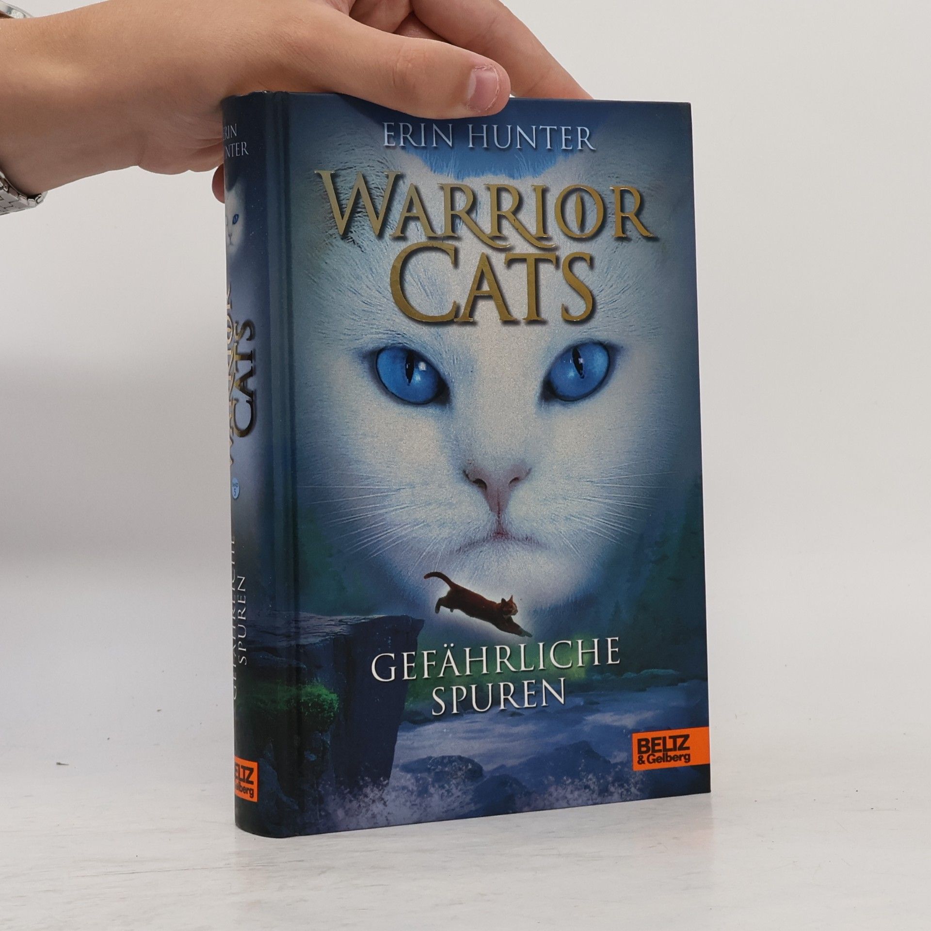 Erin Hunter Warrior Cats. Gefährliche Spuren