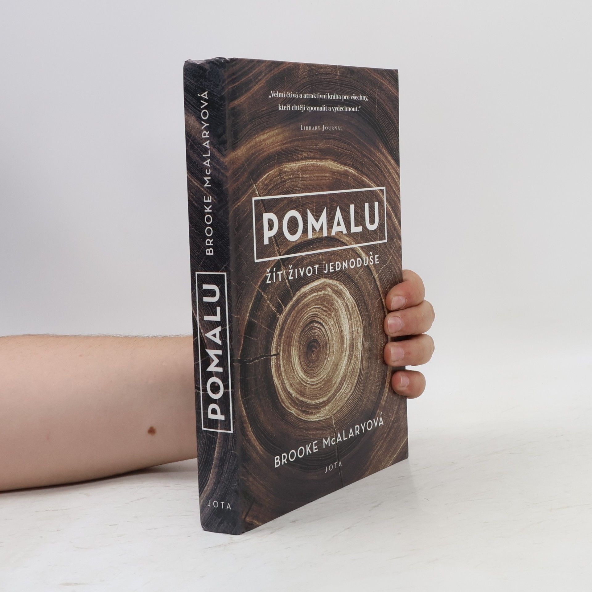 Brooke McAlary Pomalu