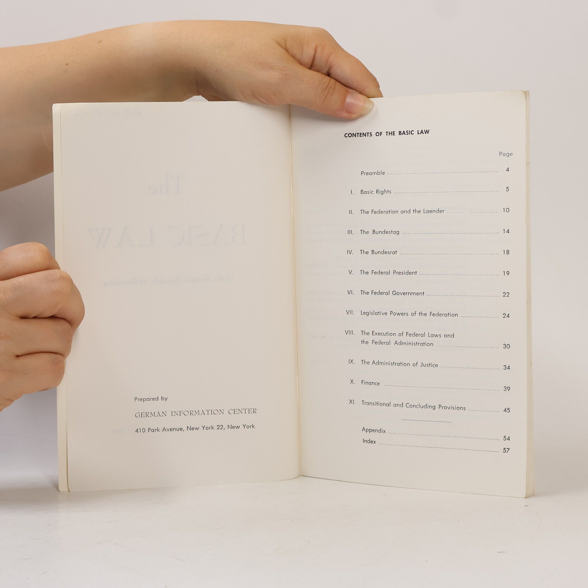 Various authors The Basic Law of the Federal Republic of Germany