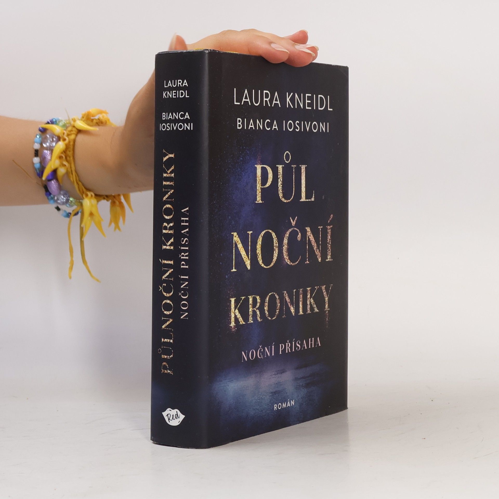 Bianca Iosivoni Půlnoční kroniky. Noční přísaha
