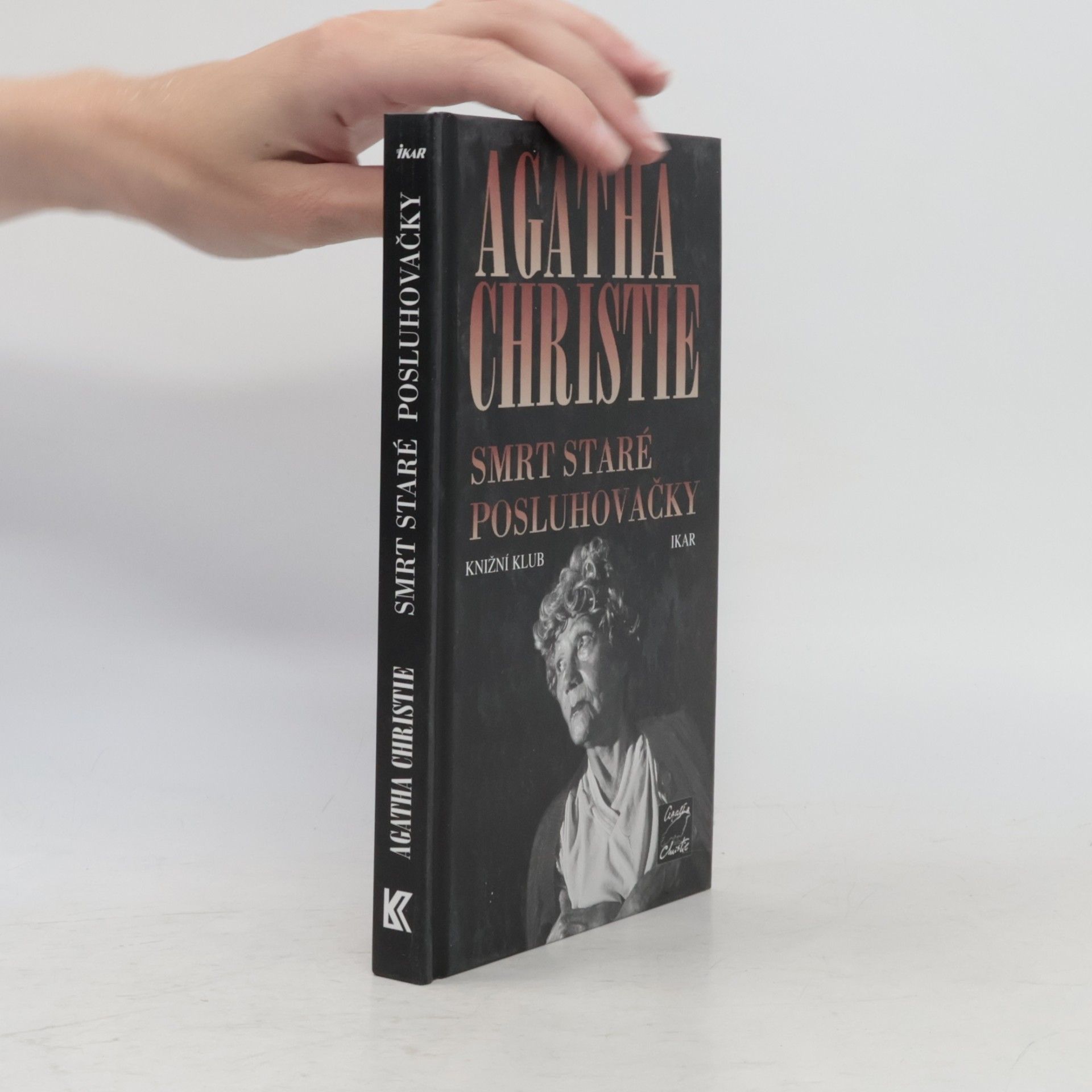Agatha Christie Smrt staré posluhovačky