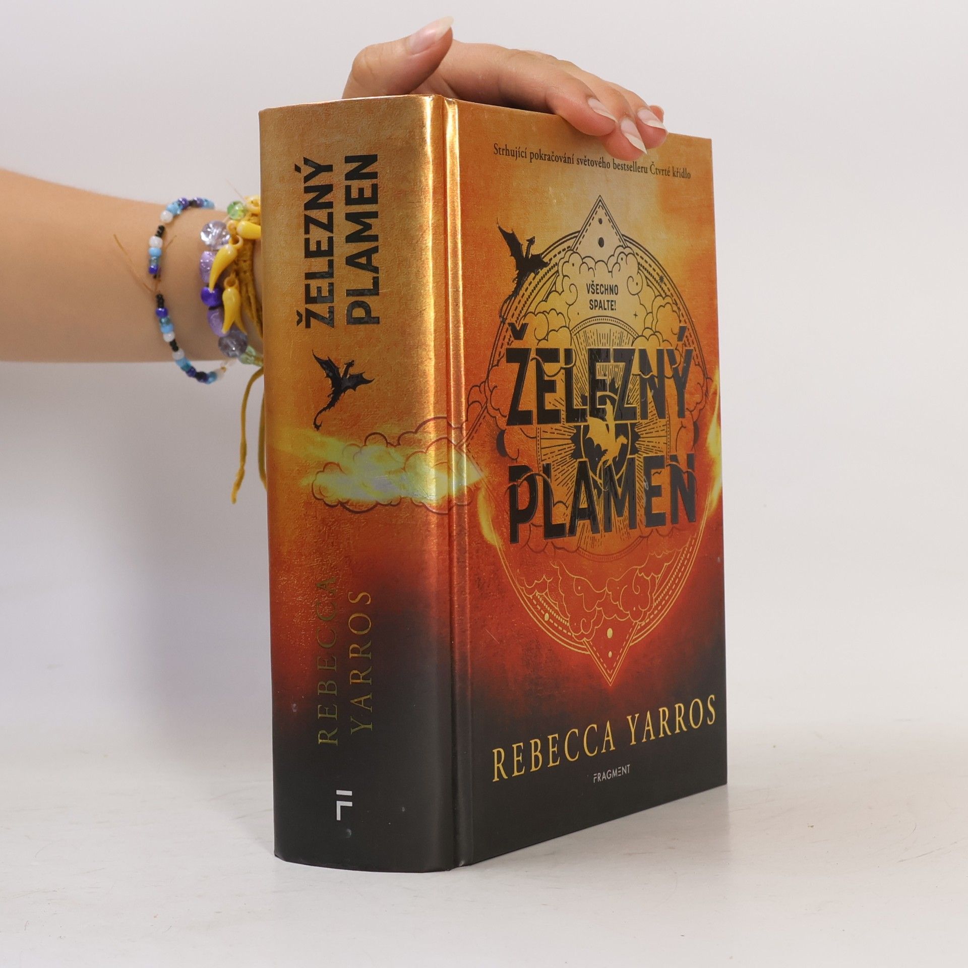 Rebecca Yarros Železný plamen