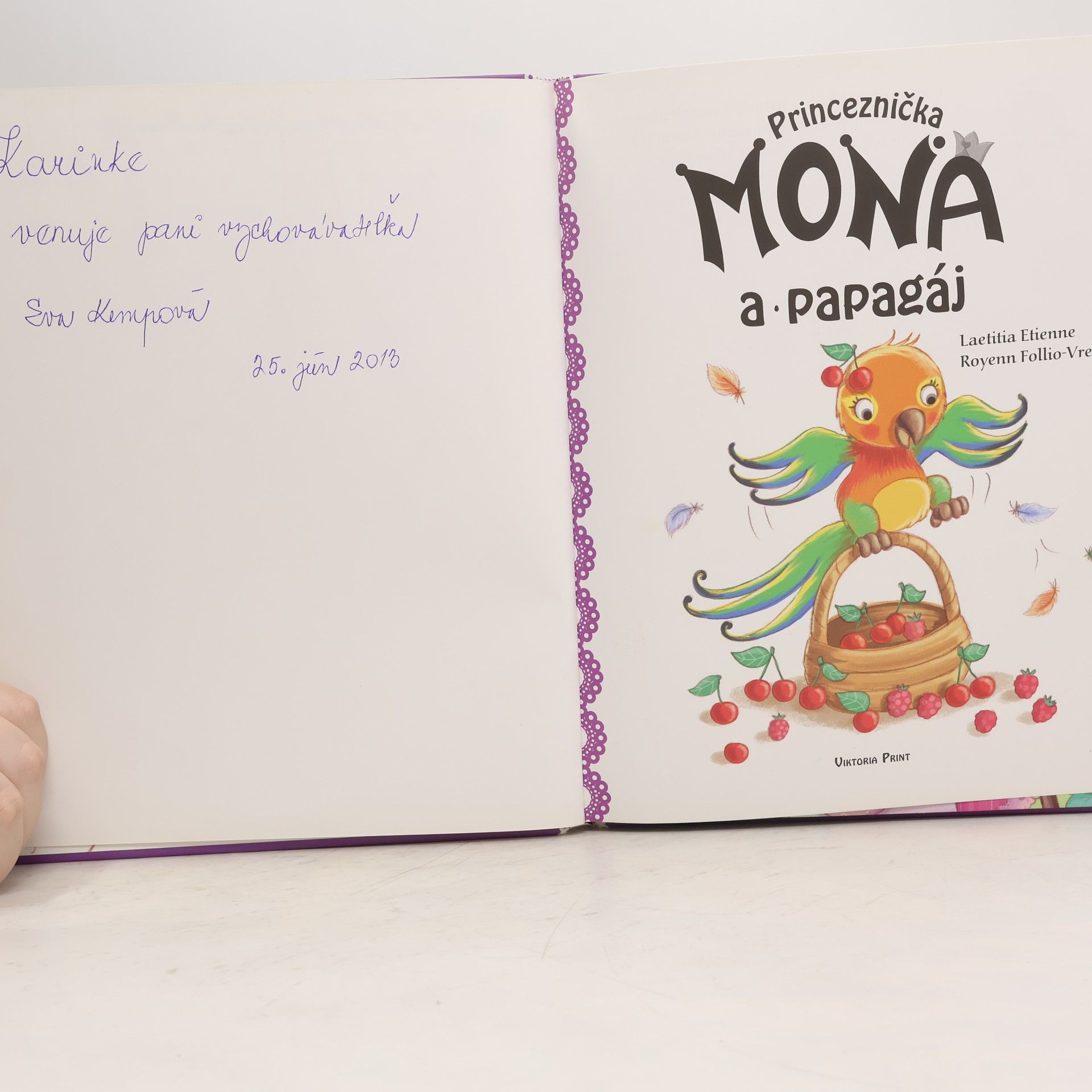 Follio Vrel Royenn Etienne Laetitia Princeznička Mona a papagáj (veľký formát)