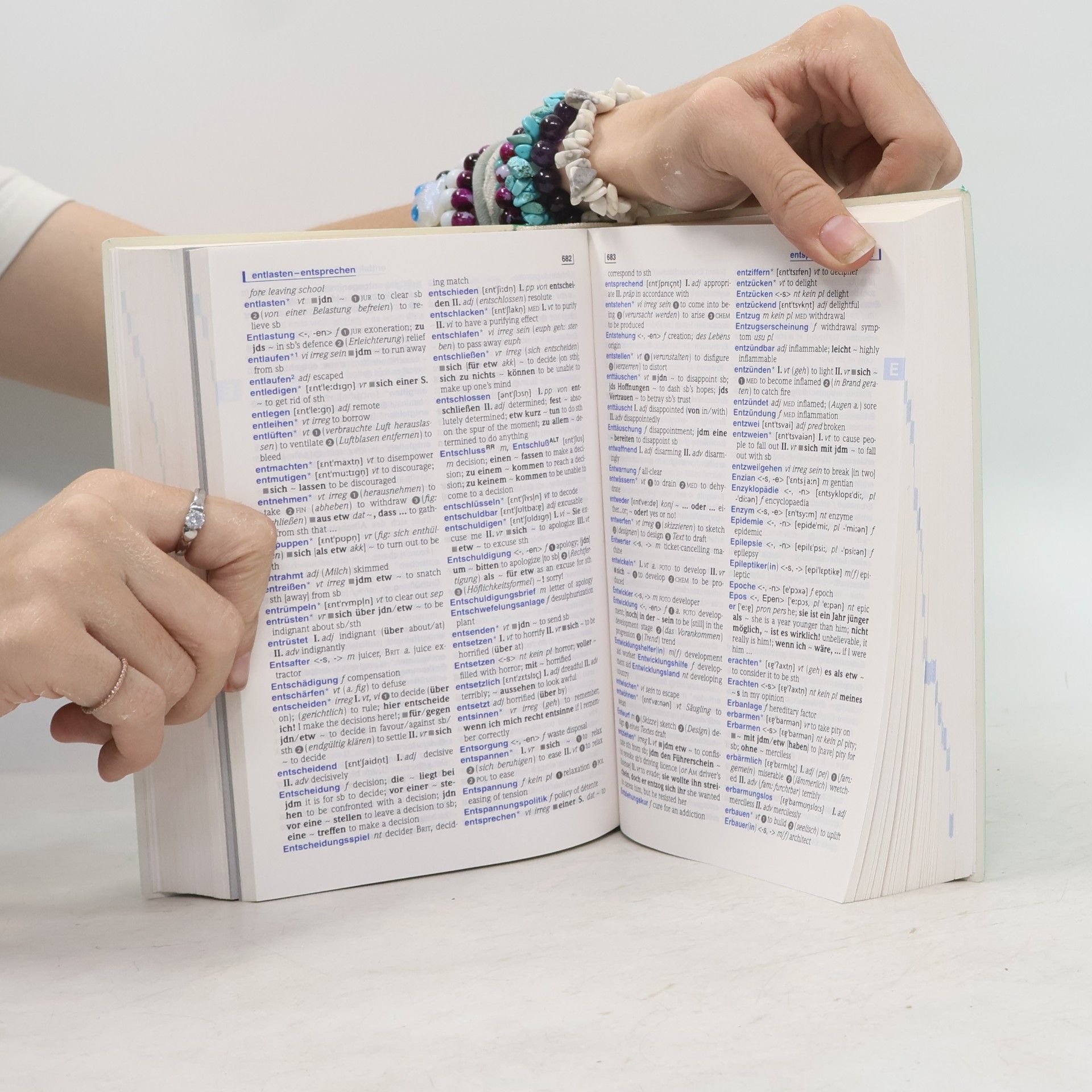 Evelyn Agbaria PONS Standardwörterbuch