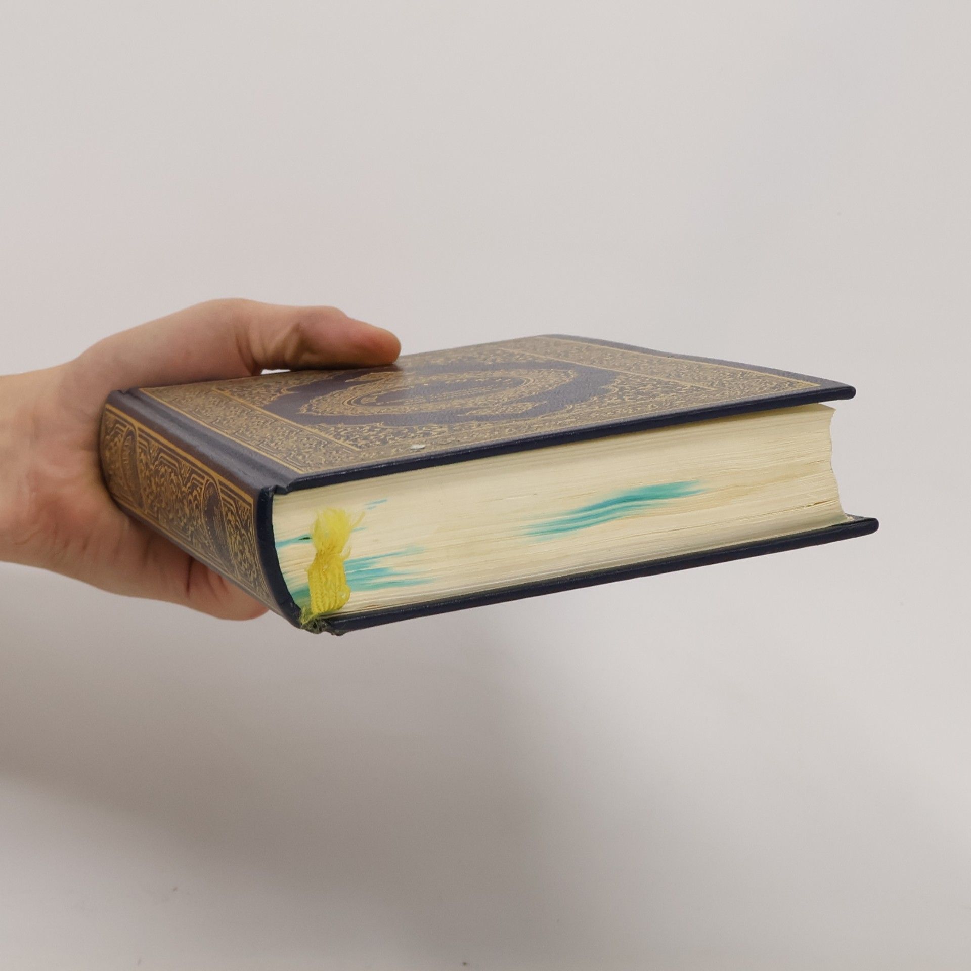 Taqī alDīn Hilālī The Noble Qurʾan. English translation of the meanings and commentary