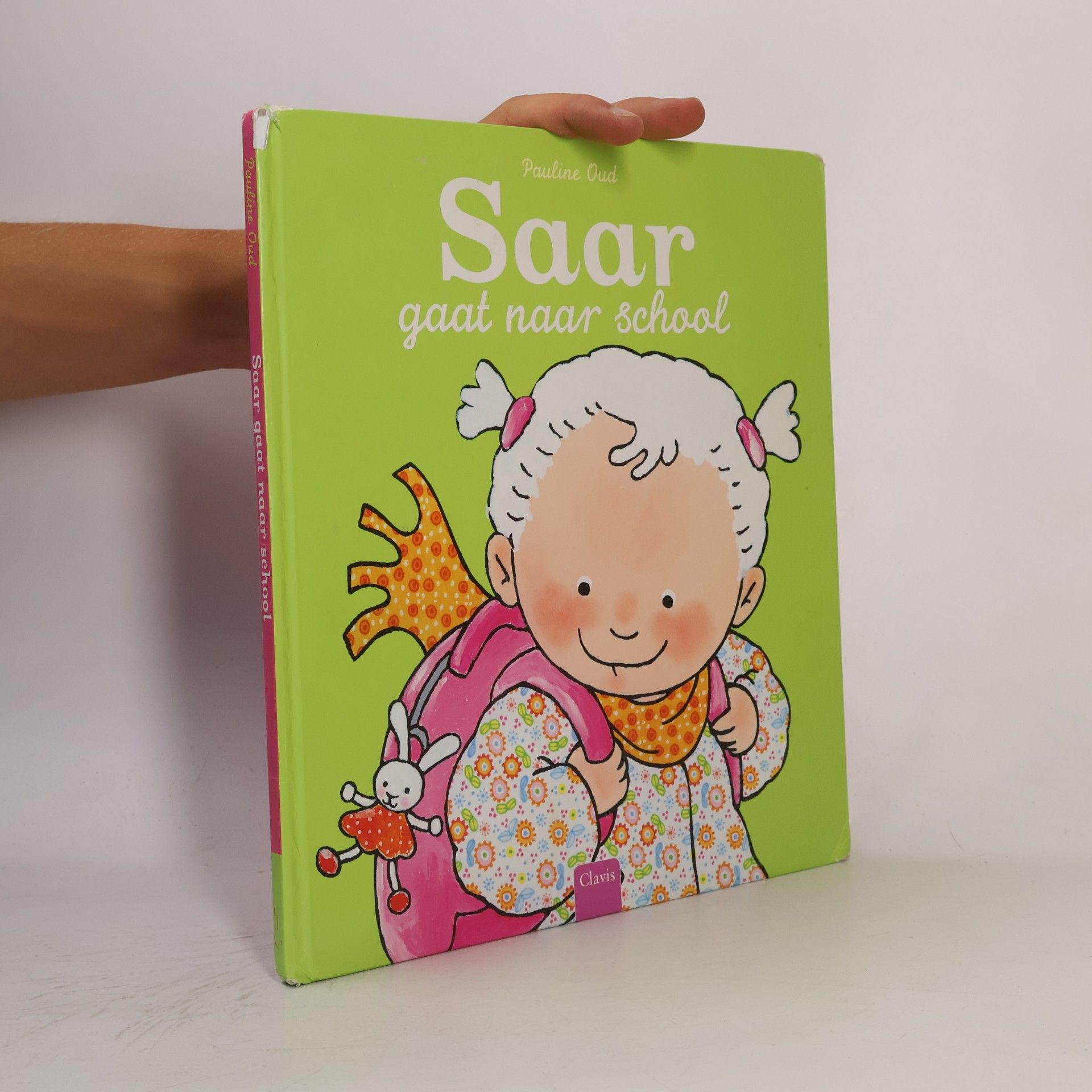 Saar gaat naar school