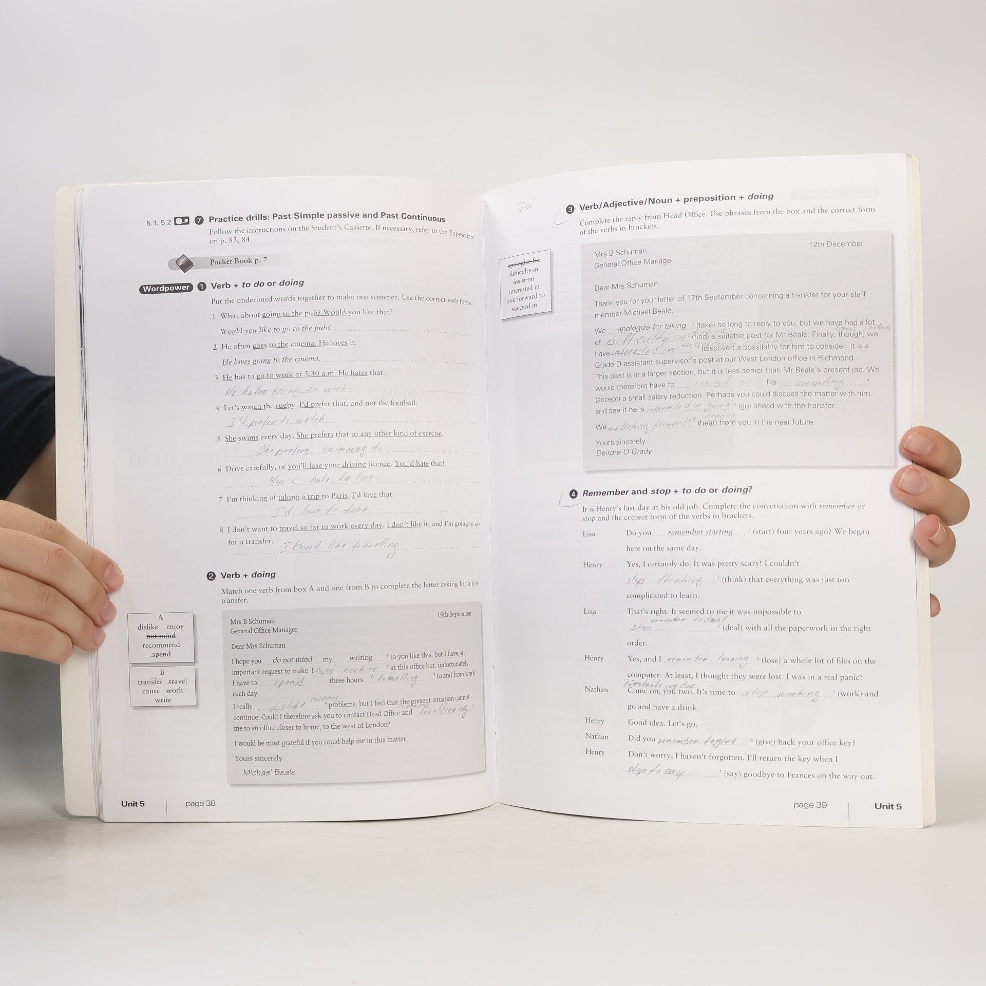 Mike Macfarlane International Express: Intermediate ; Workbook