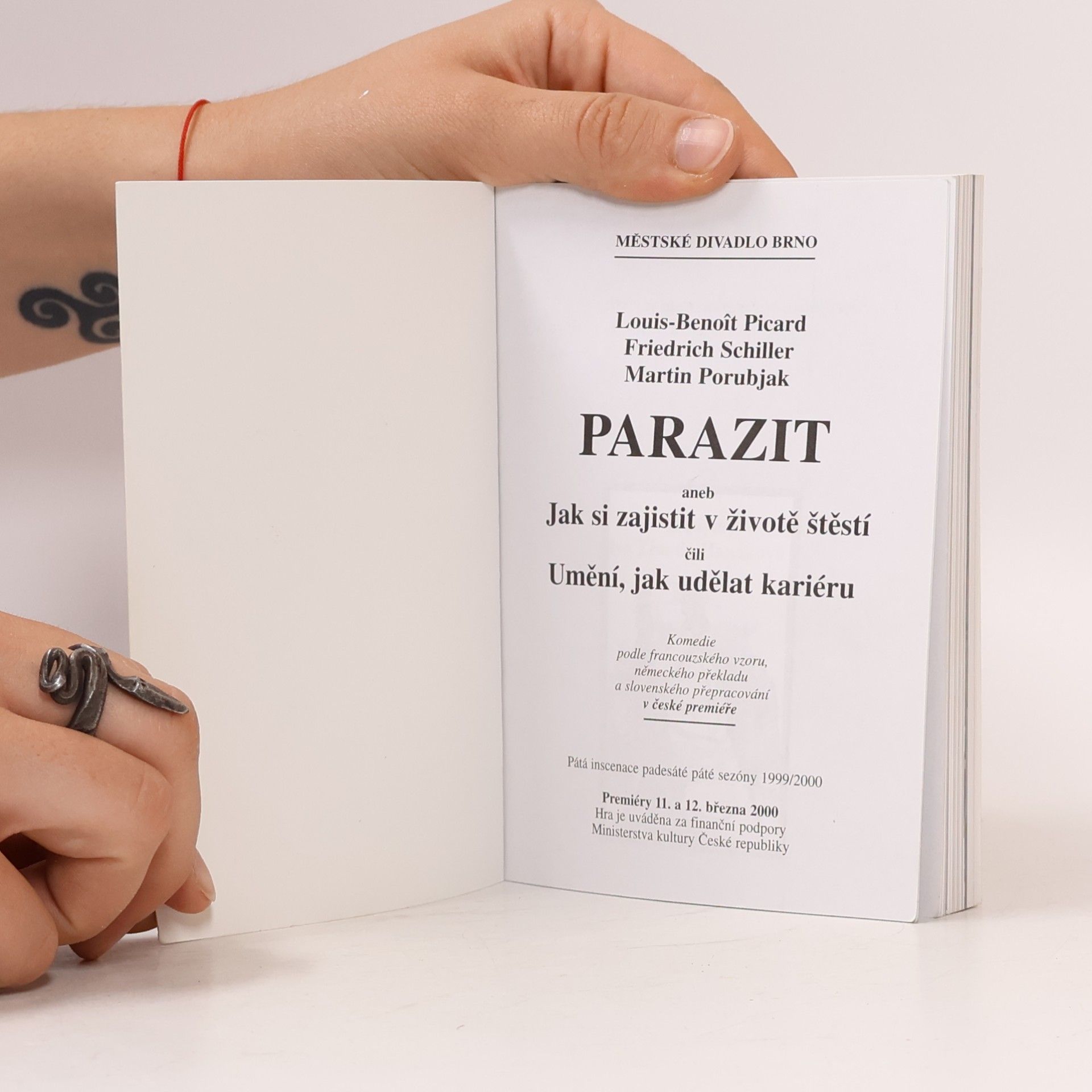 Kolektív autorov Parazit