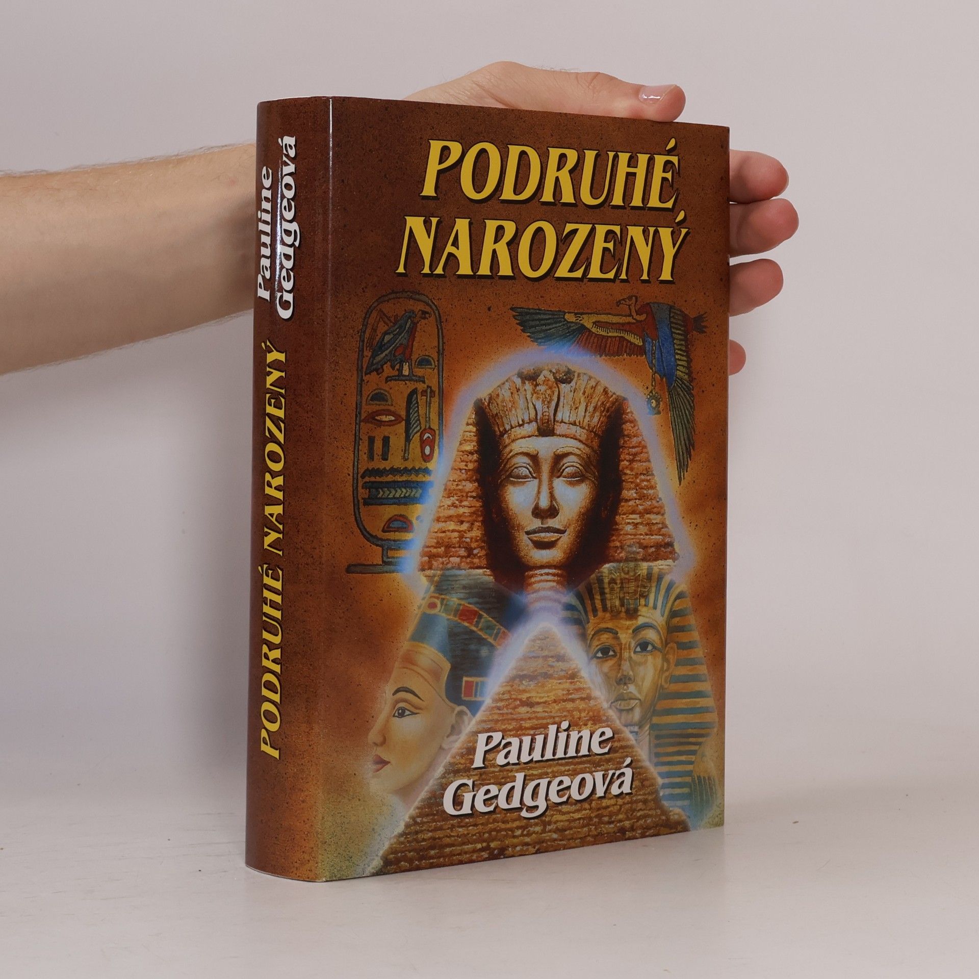 Pauline Gedge Podruhé narozený