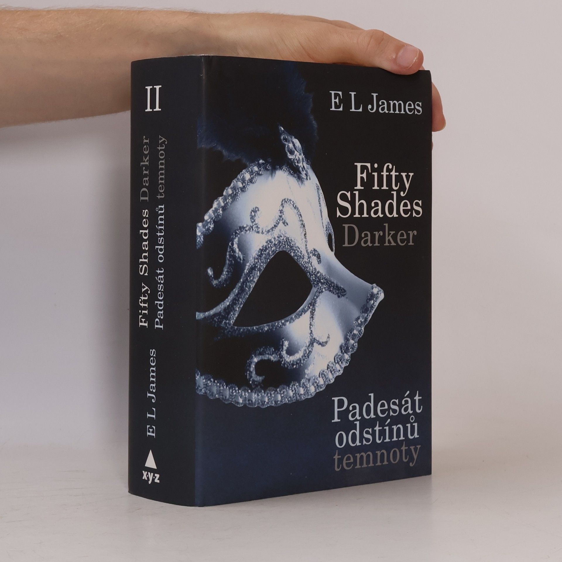 E. L. James Padesát odstínů temnoty