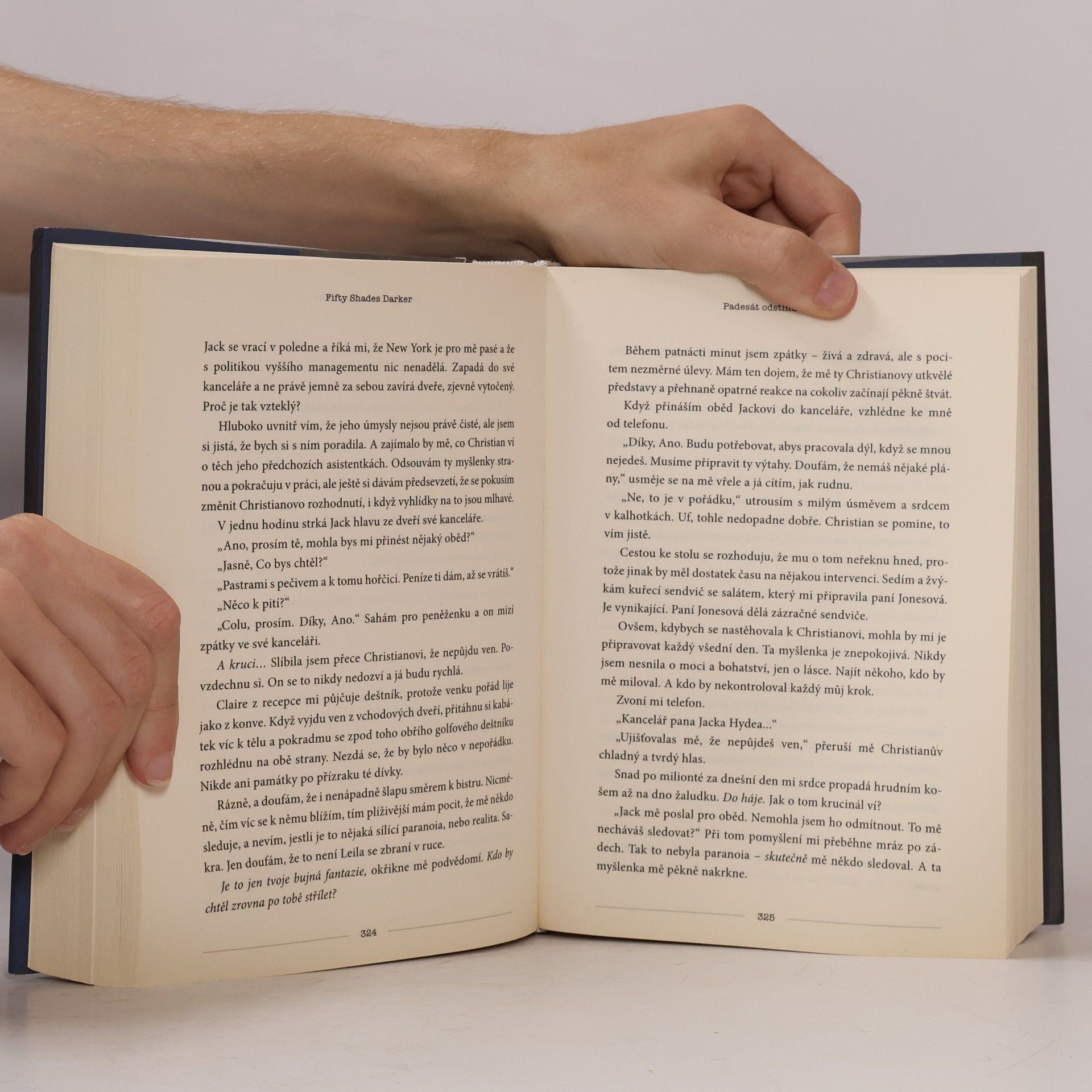 E. L. James Padesát odstínů temnoty