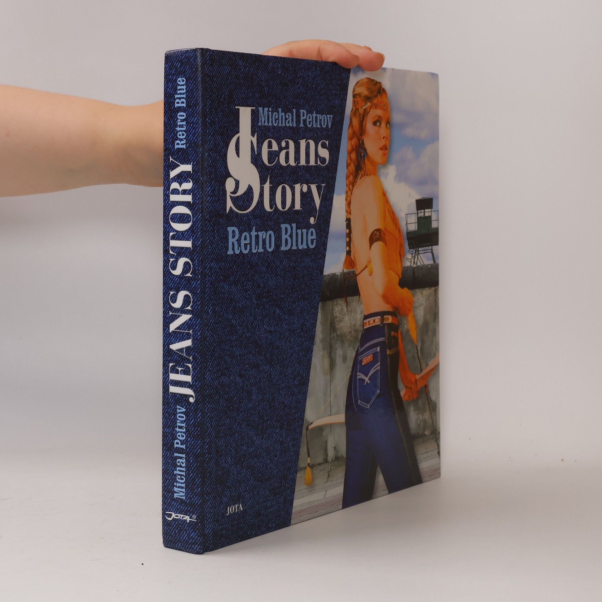 Michal Petrov Jeans story: Retro blue