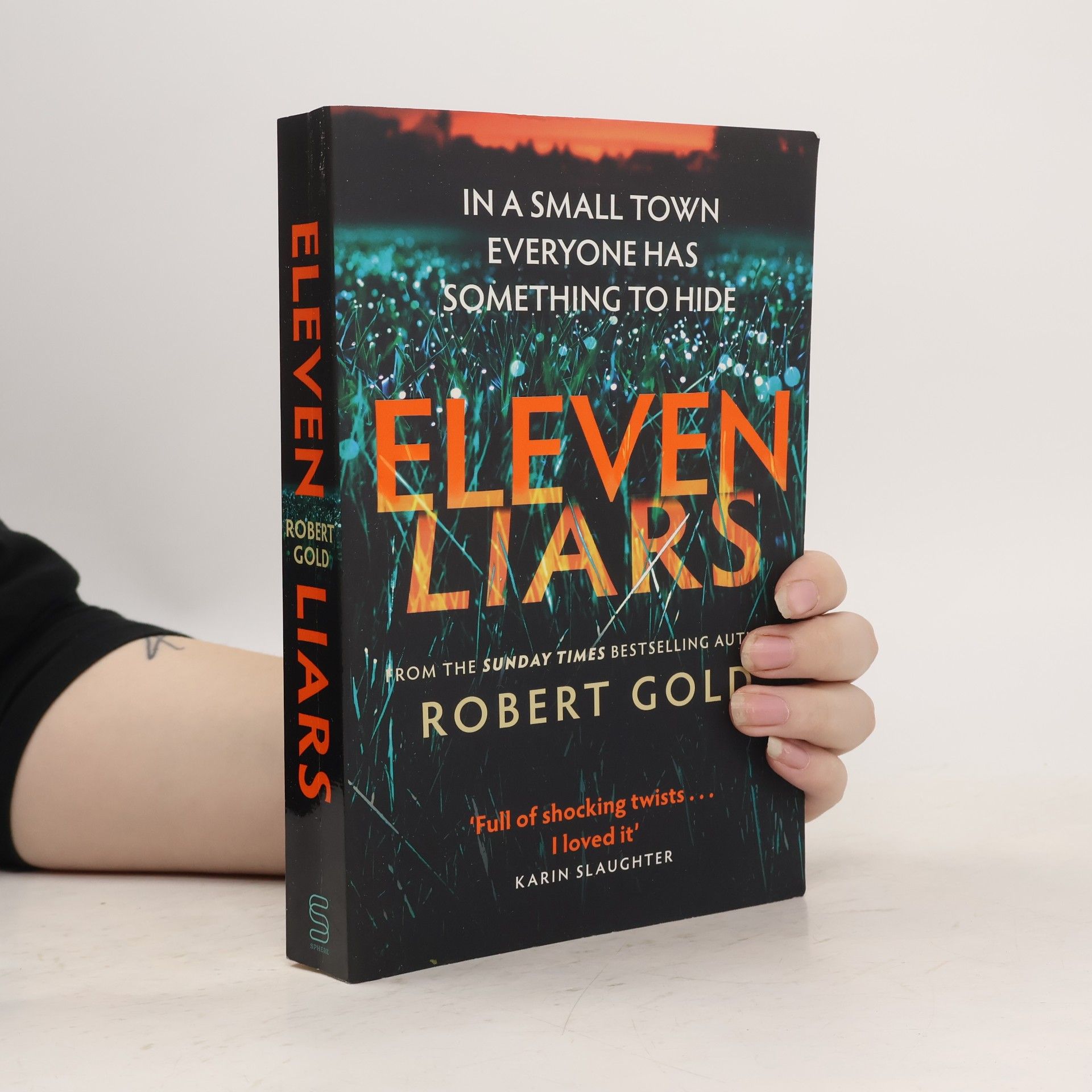 Robert Gold Eleven Liars