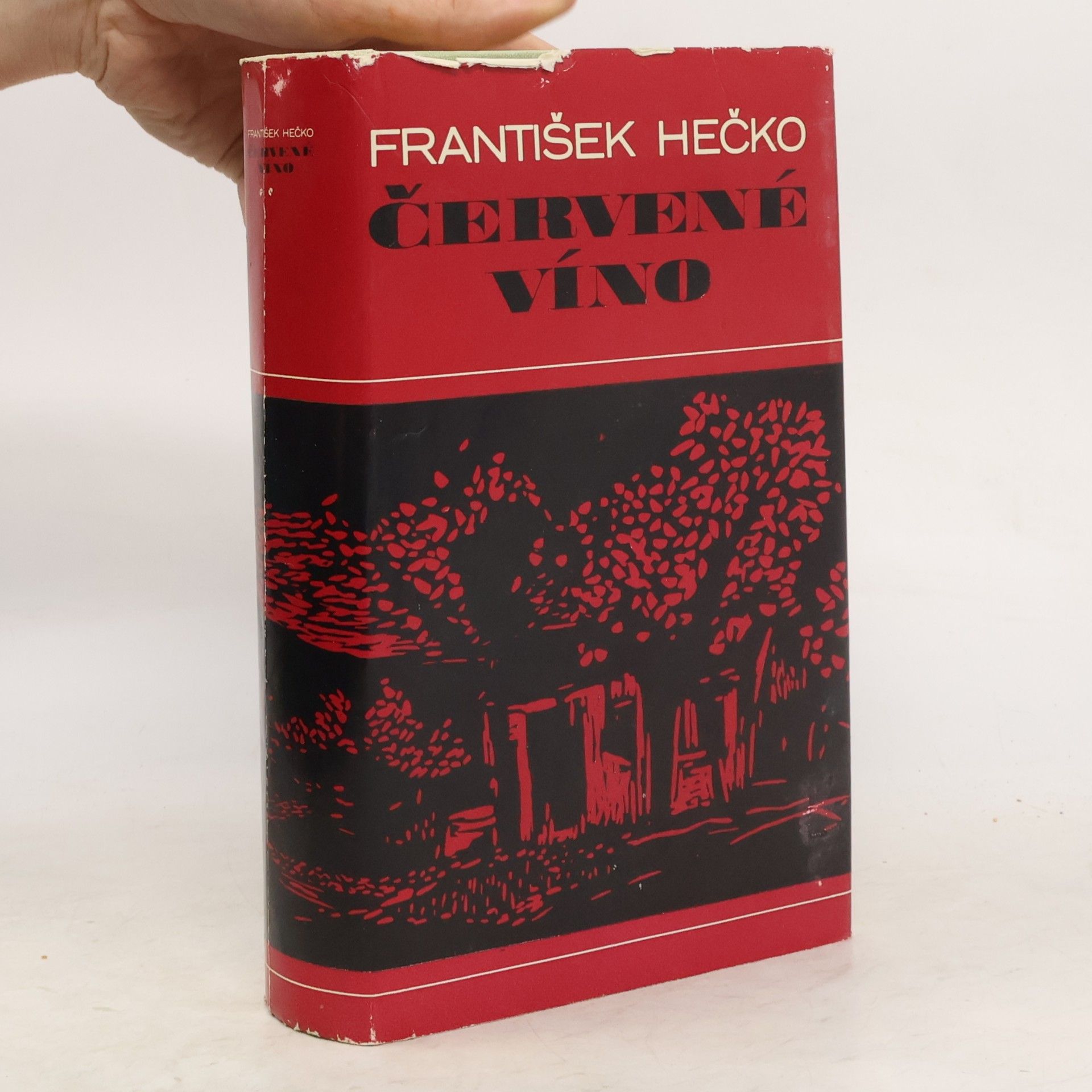 František Hečko Červené víno