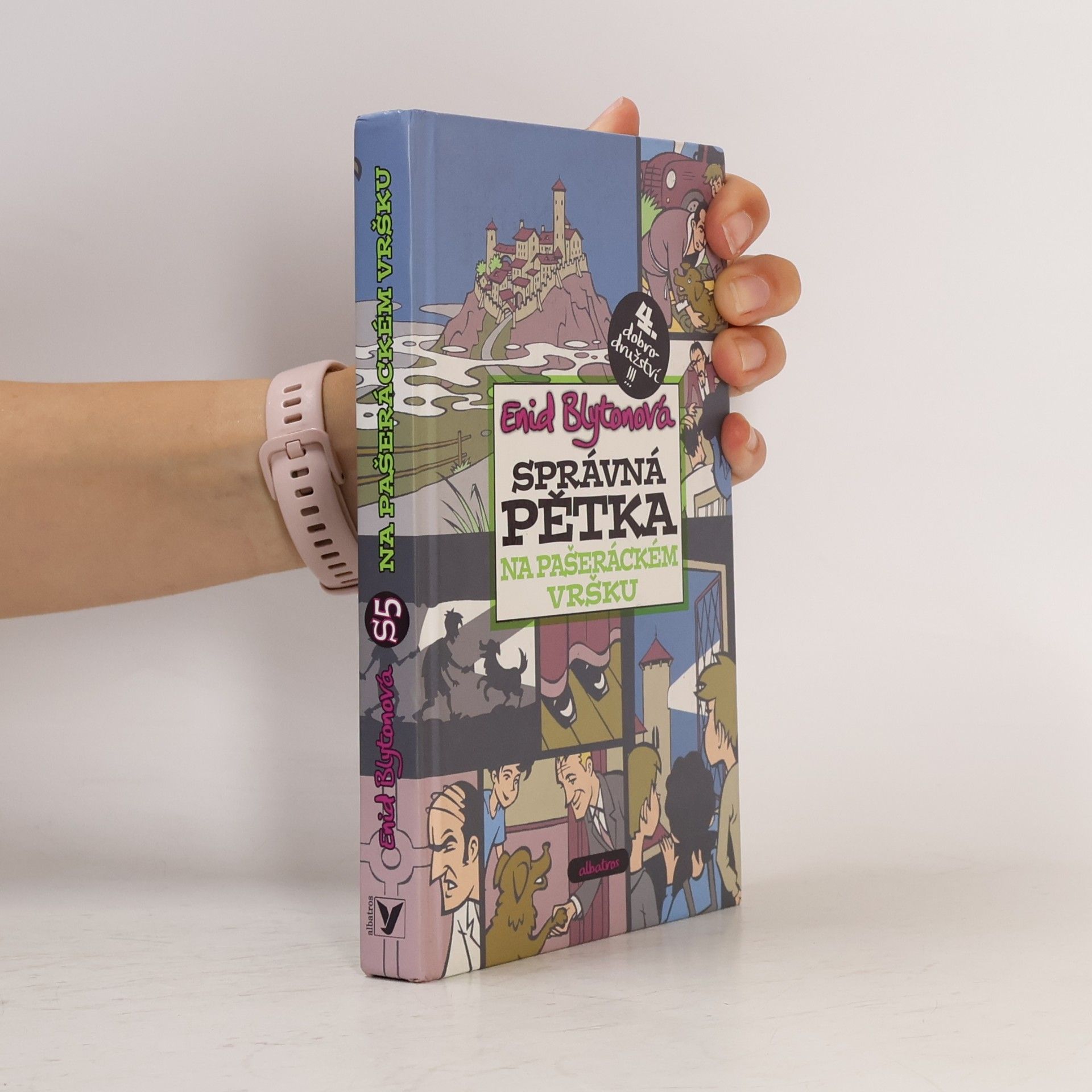Enid Blyton Správná pětka. Na Pašeráckém vršku