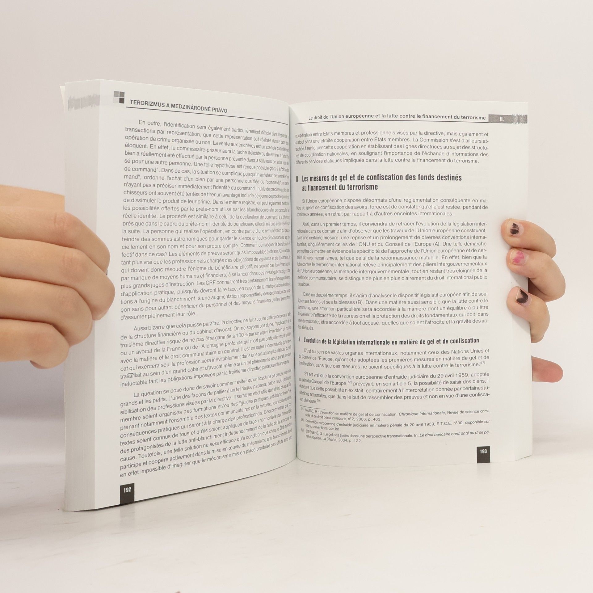 Collectif d'auteurs Terorizmus a medzinárodné právo
