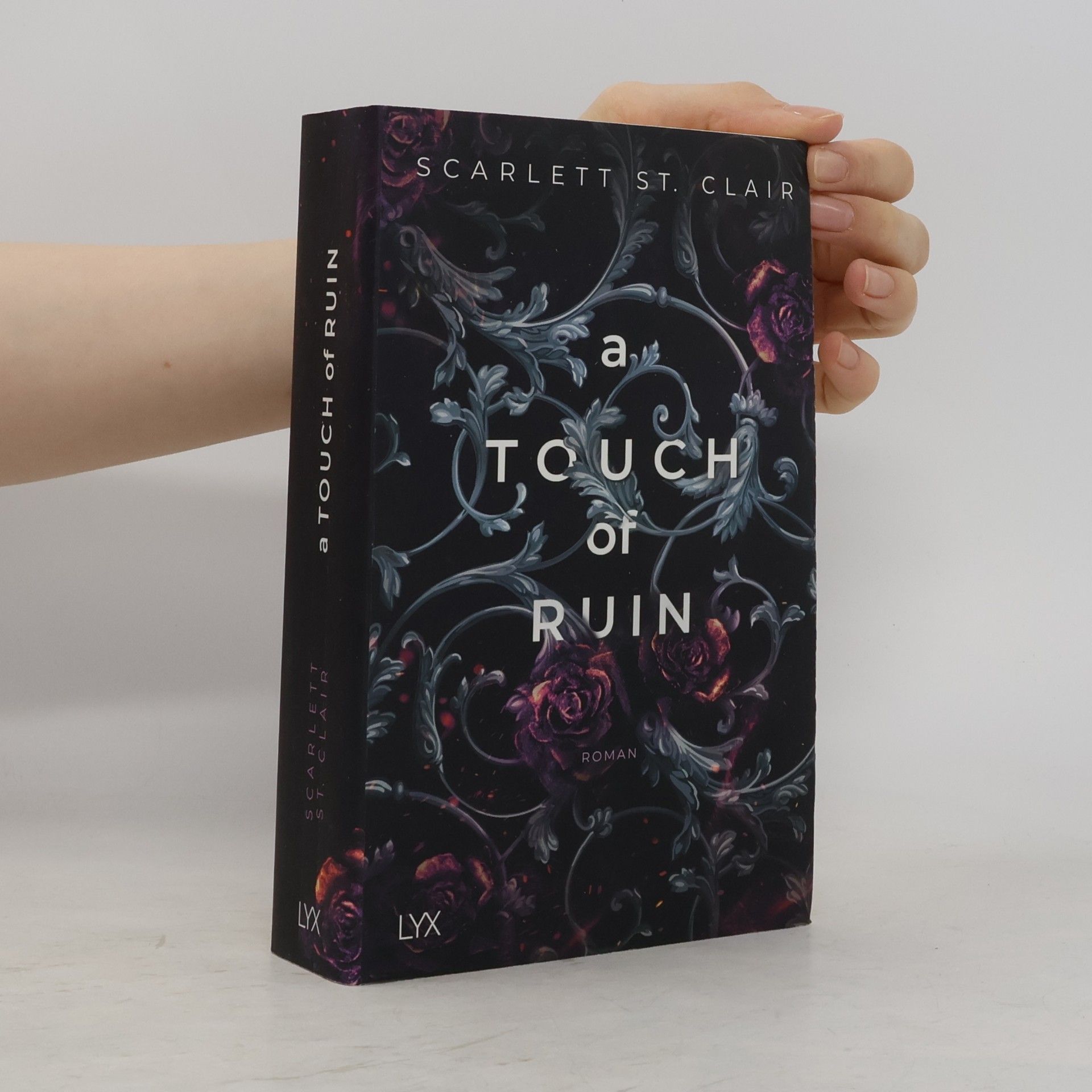 Scarlett St. Clair A Touch of Ruin