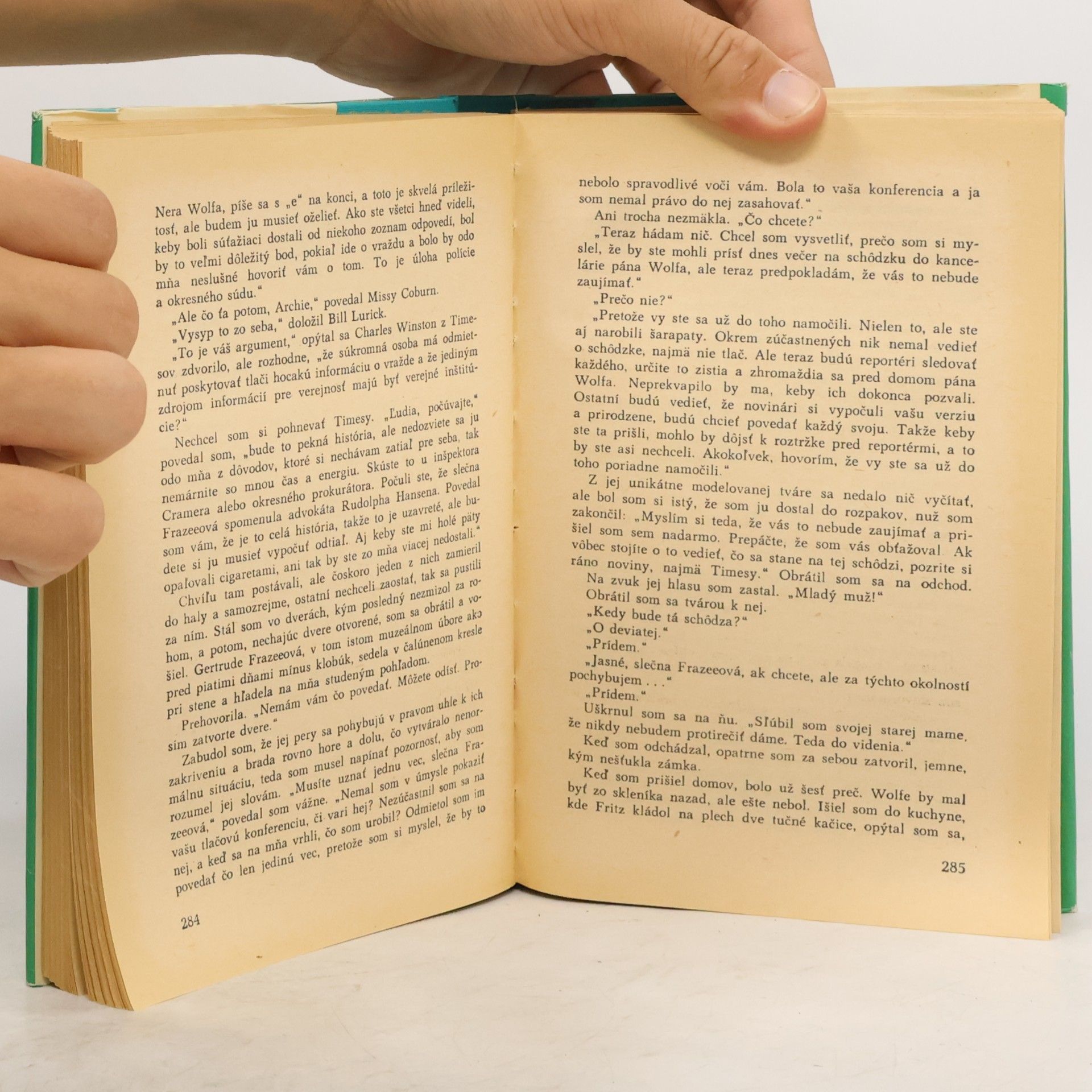 Rex Stout Zlaté pavúky. Pred polnocou. Červená kazeta