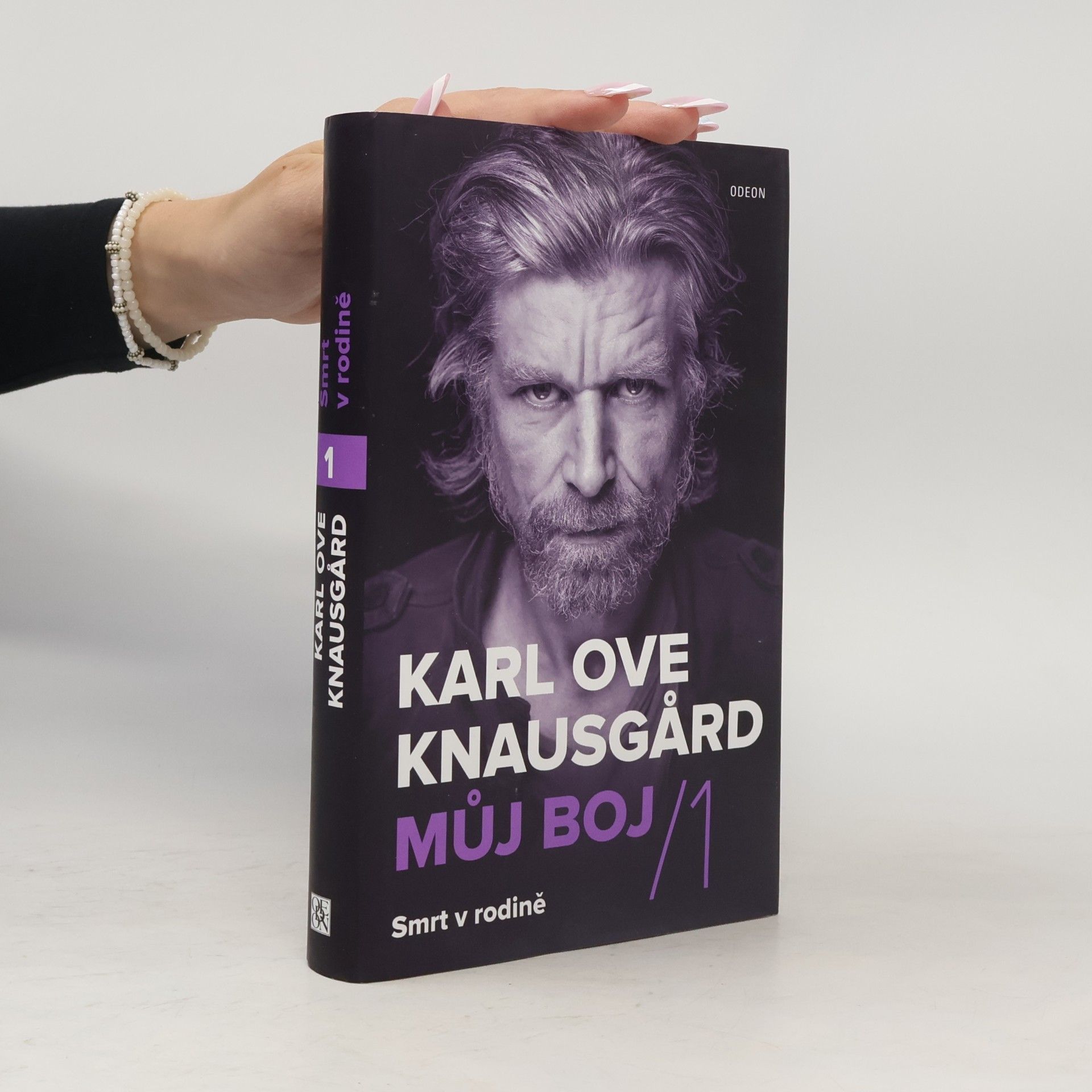 Karl Ove Knausgård Můj boj. 1, Smrt v rodině
