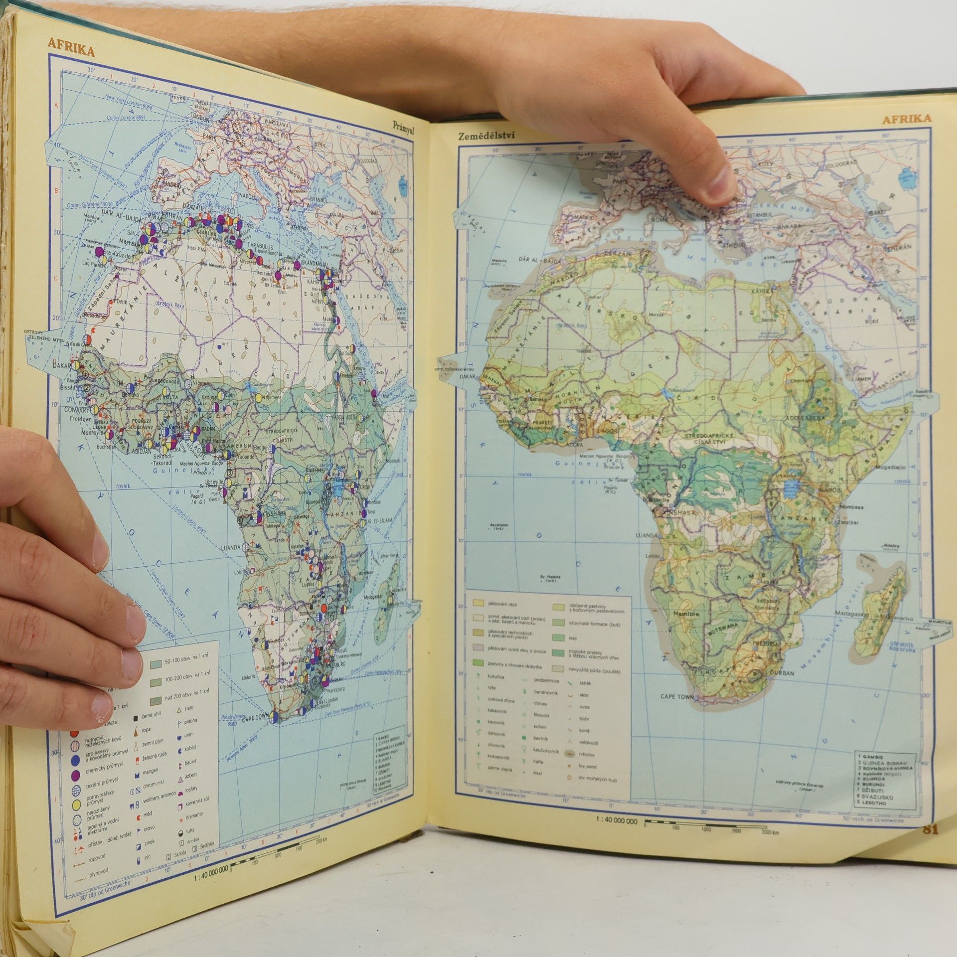 Collectif d'auteurs Atlas světa