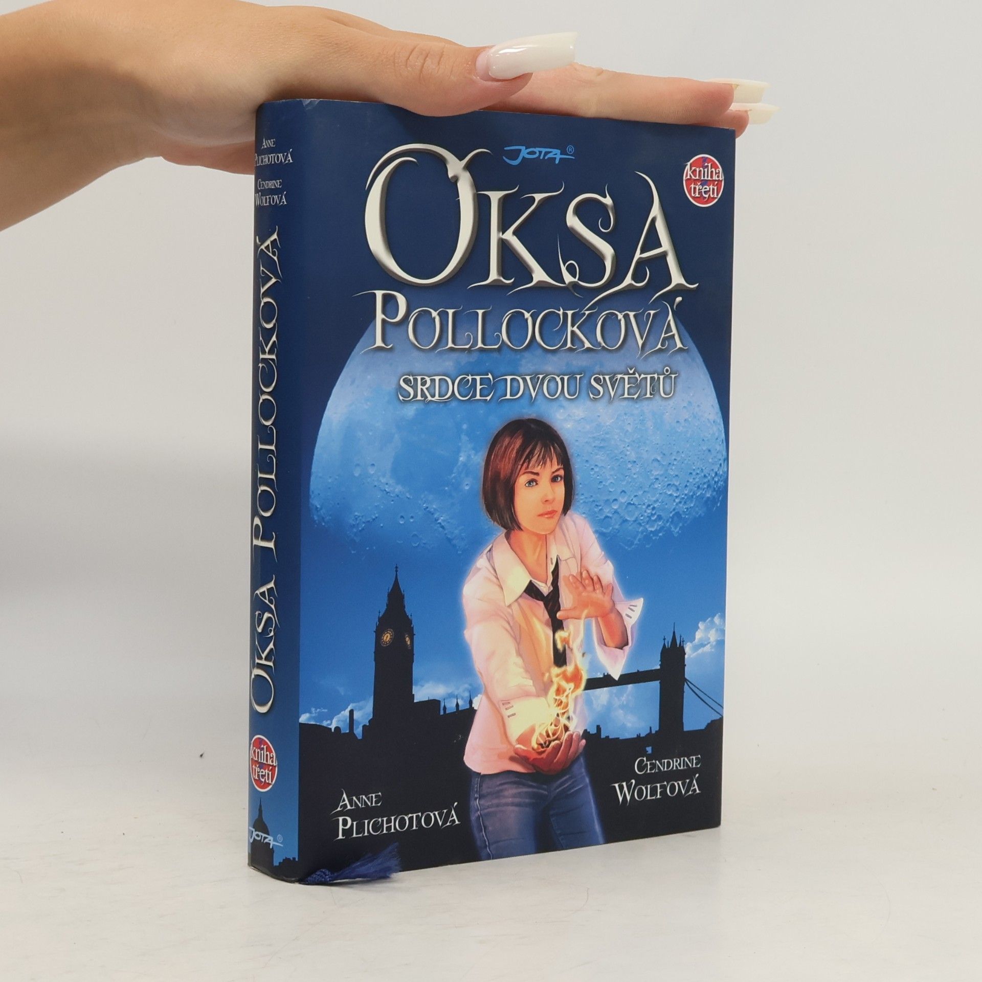 Anne Plichota Oksa Pollocková. Srdce dvou světů